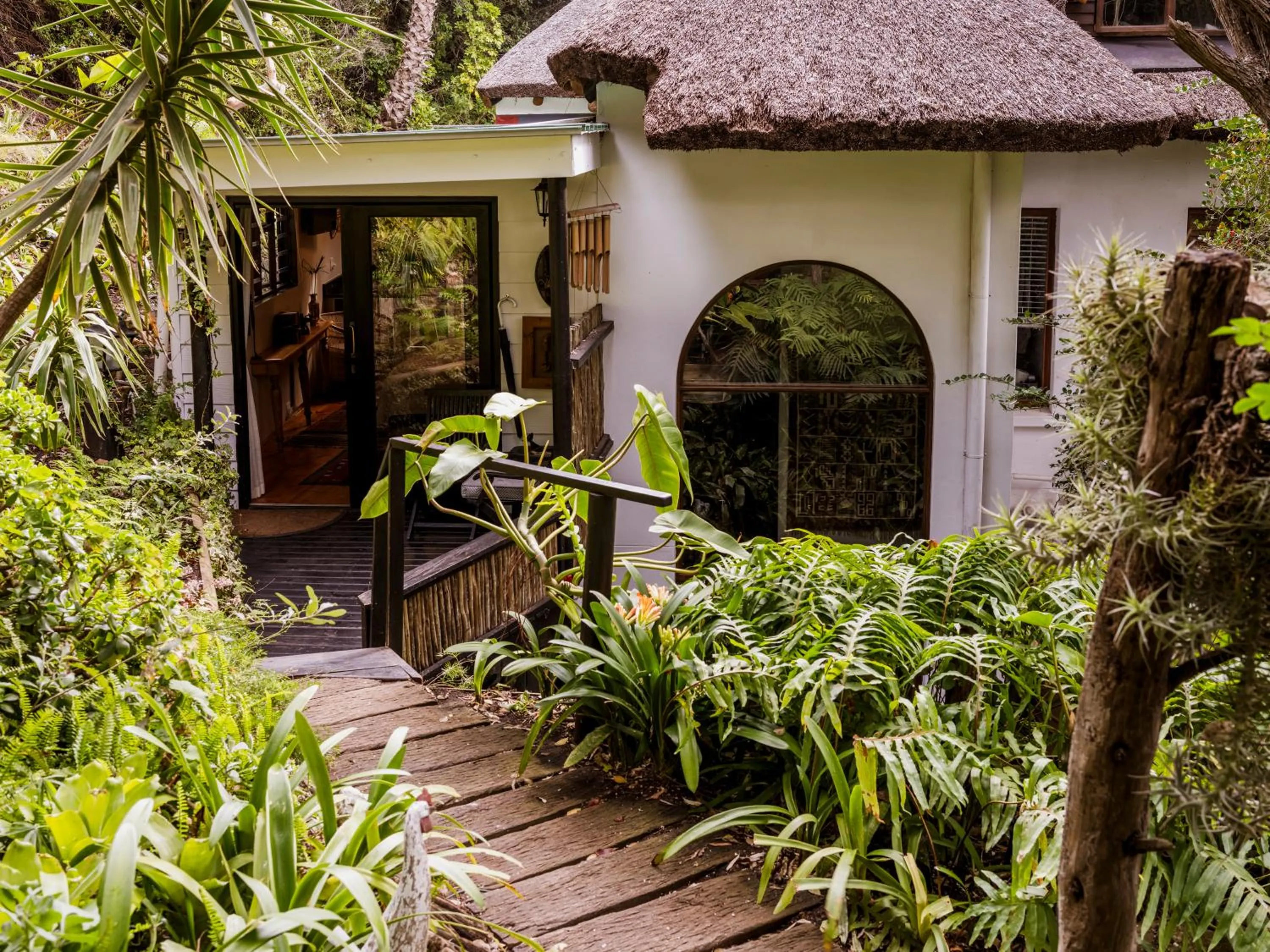 Natural landscape in Moontide Riverside Lodge