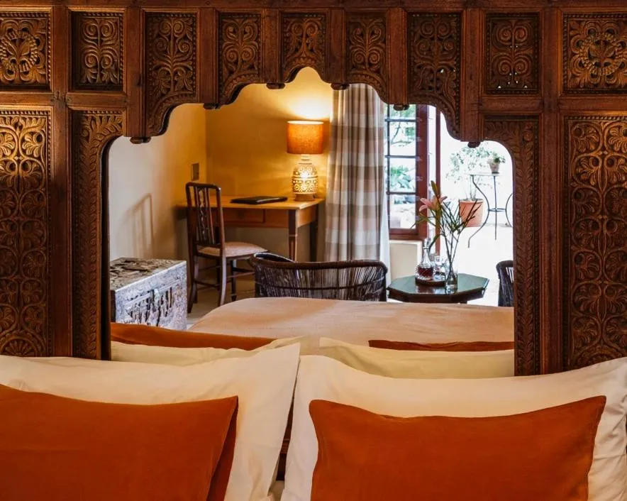 Decorative detail, Bed in Moontide Riverside Lodge