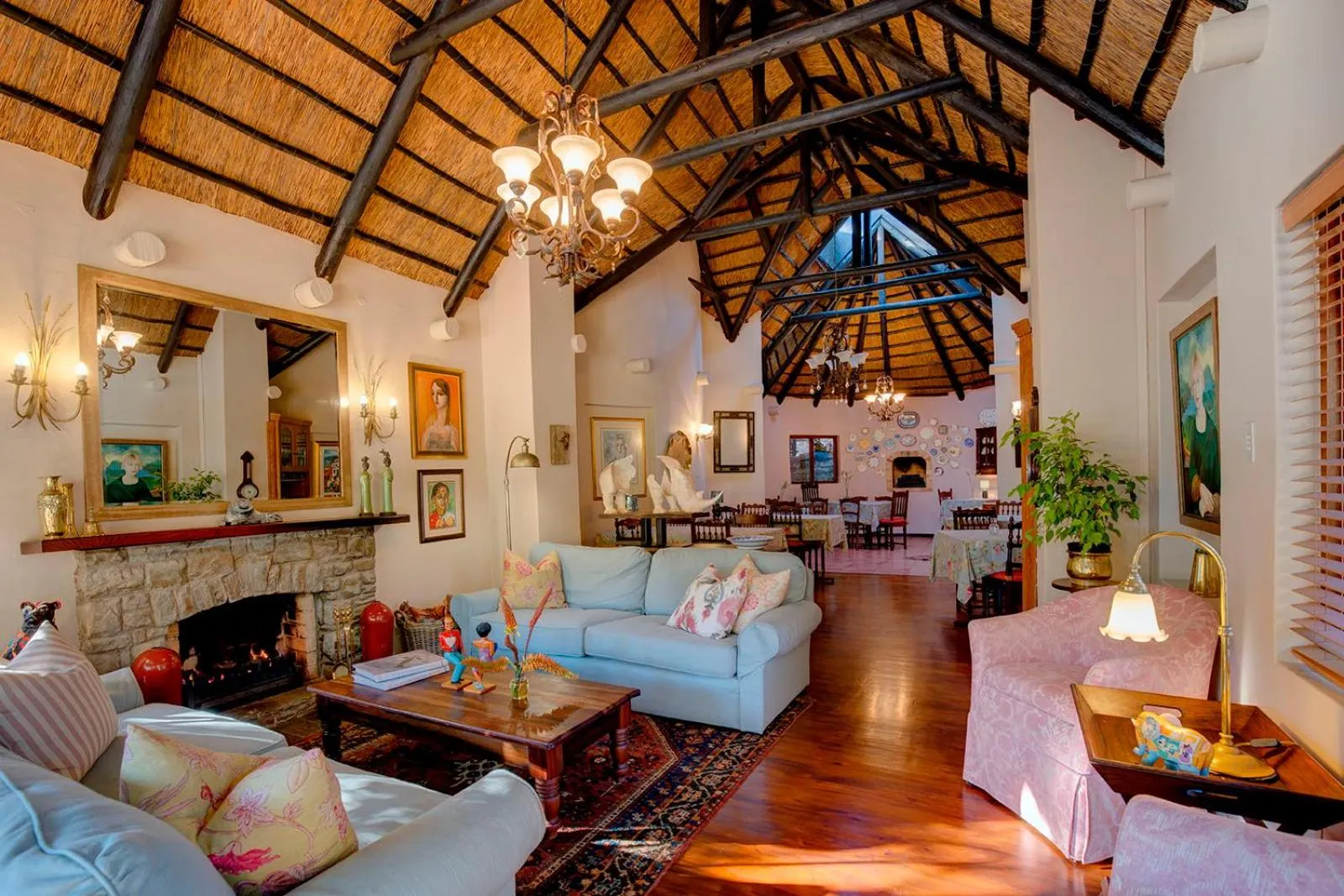 Restaurant/places to eat in Moontide Riverside Lodge