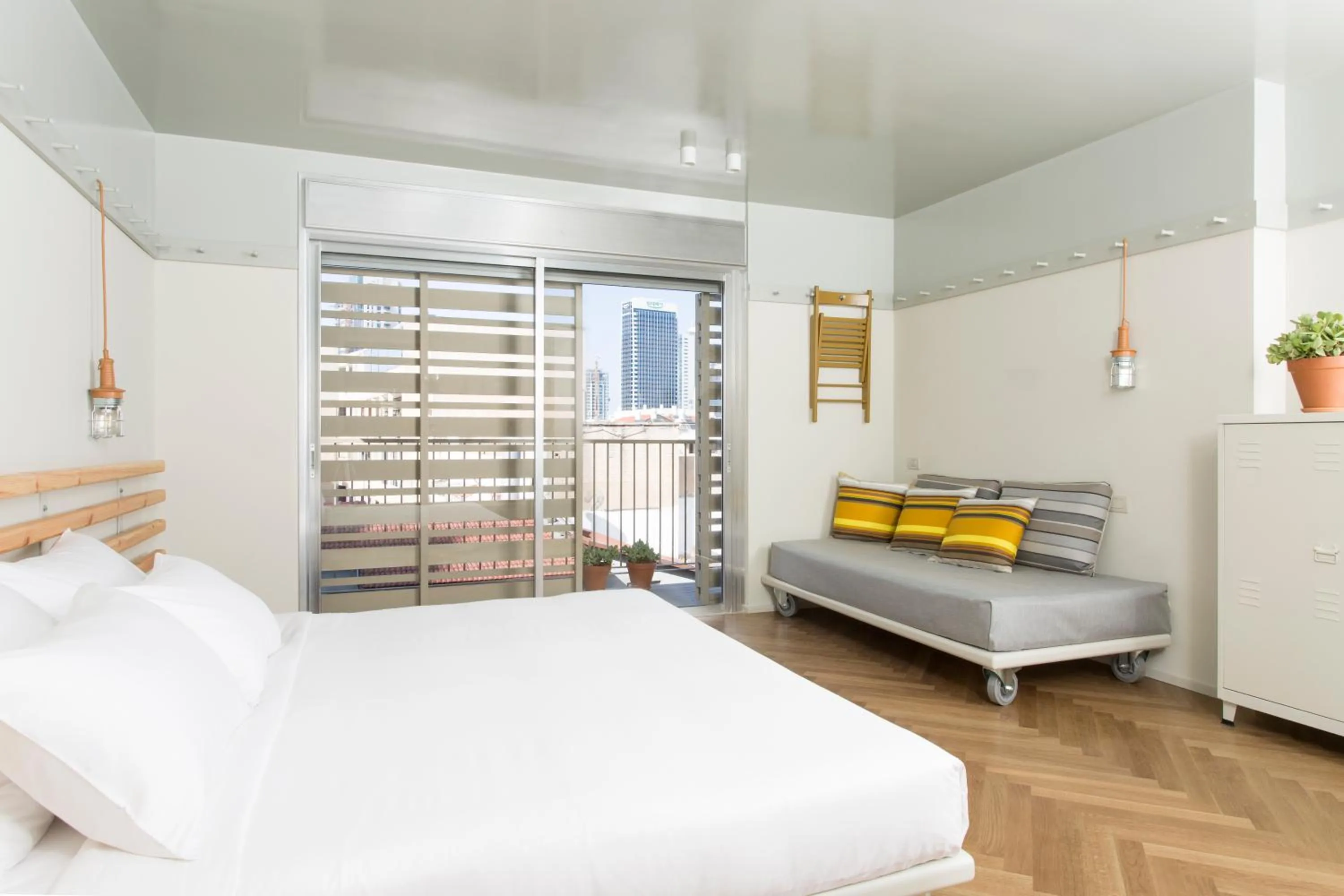 Bed in Florentin House - By HOMY