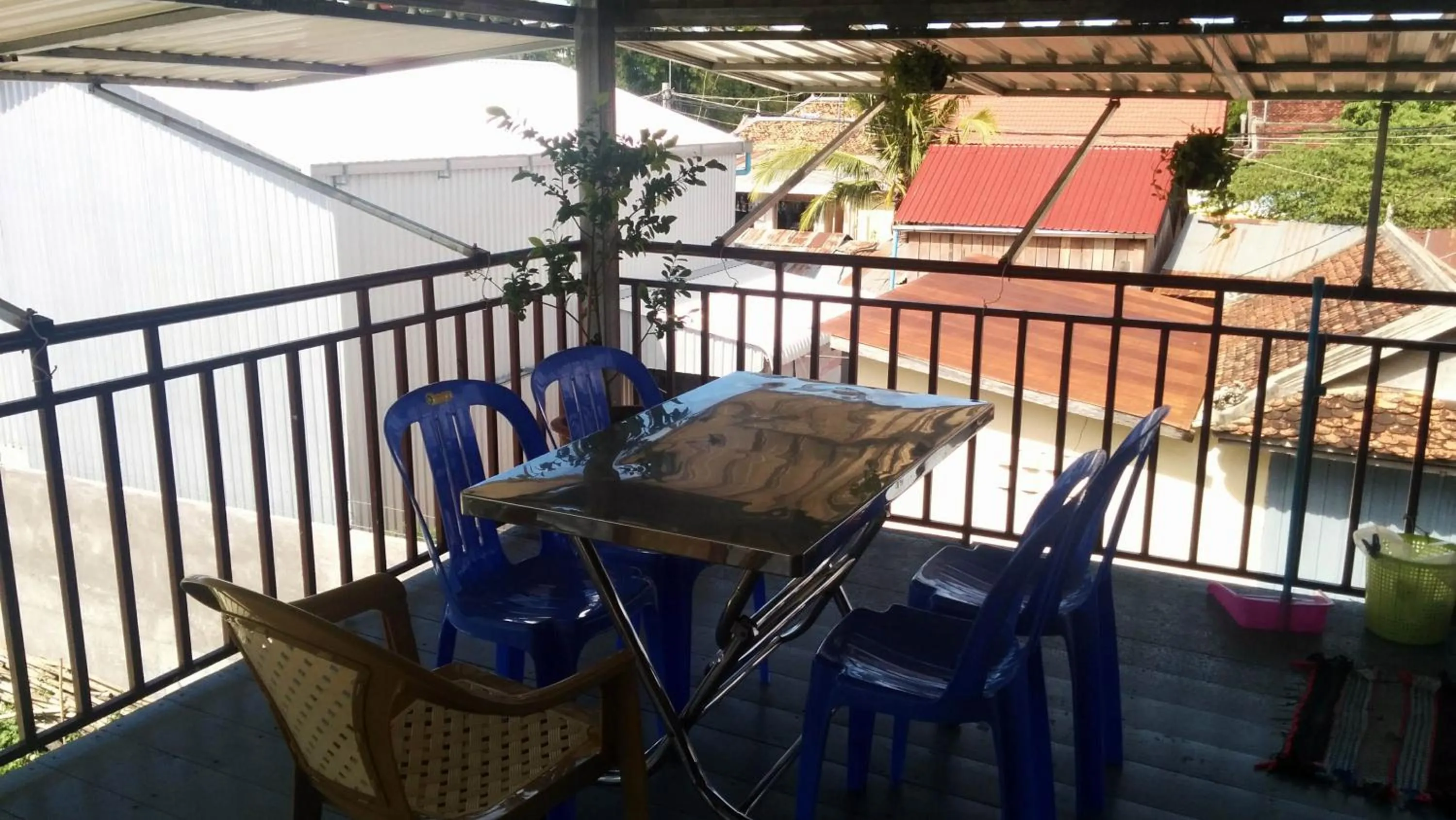 Restaurant/places to eat in Phalla Riverside