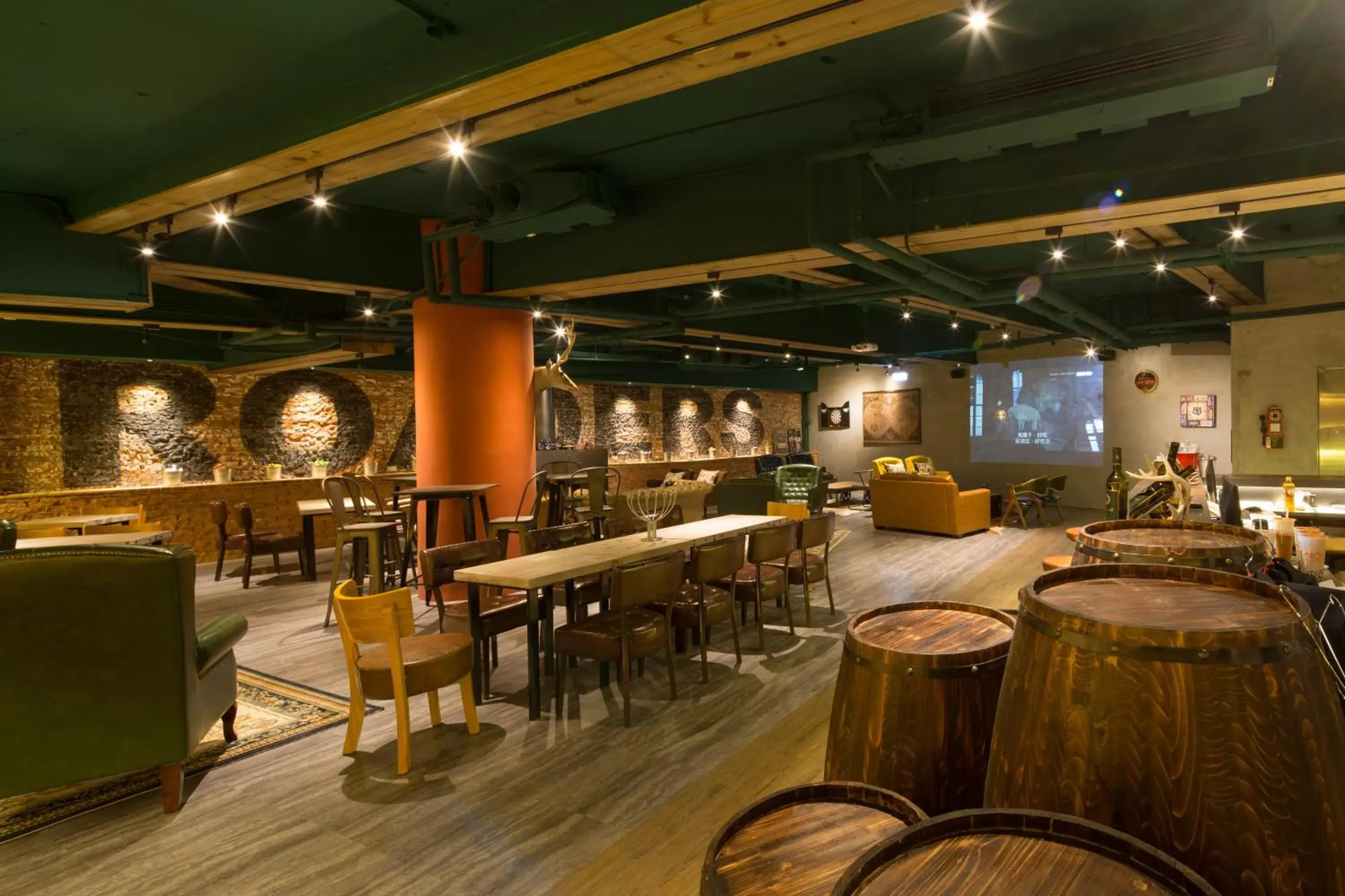 Lobby or reception in Roaders Hotel Zhonghua Lobby or reception in Roaders Hotel Zhonghua