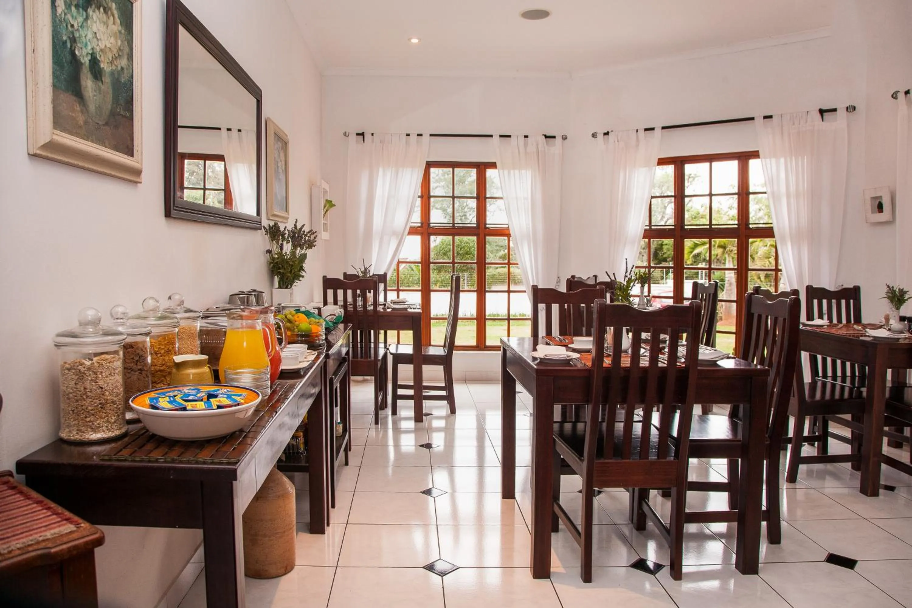 Dining area in Rivendell Bed and Breakfast