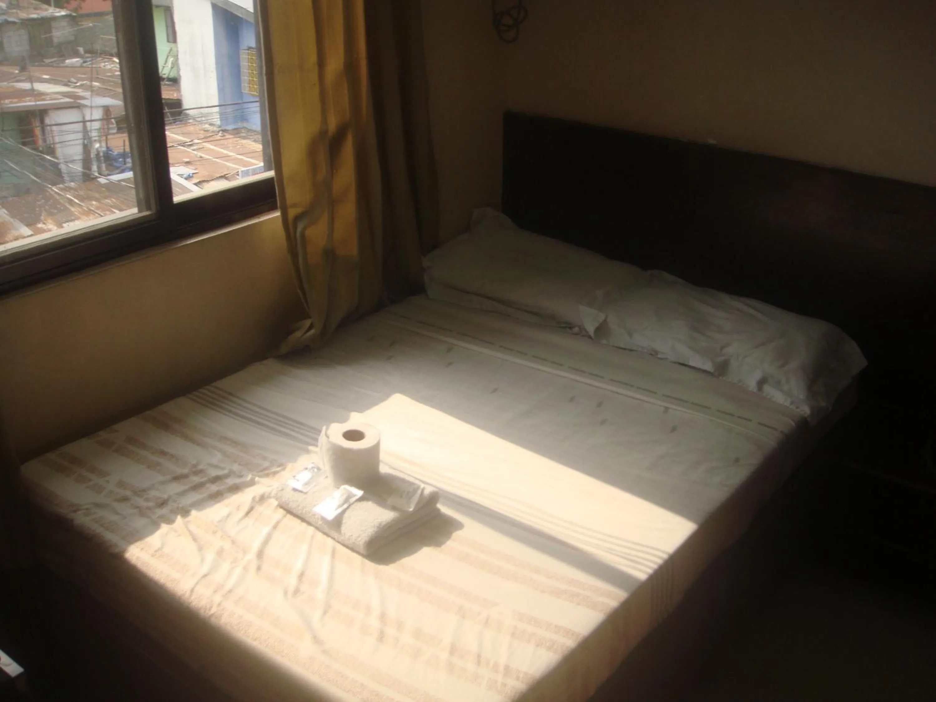 Bed in Hidden Pearl Hotel (Janus Luxury Suites)