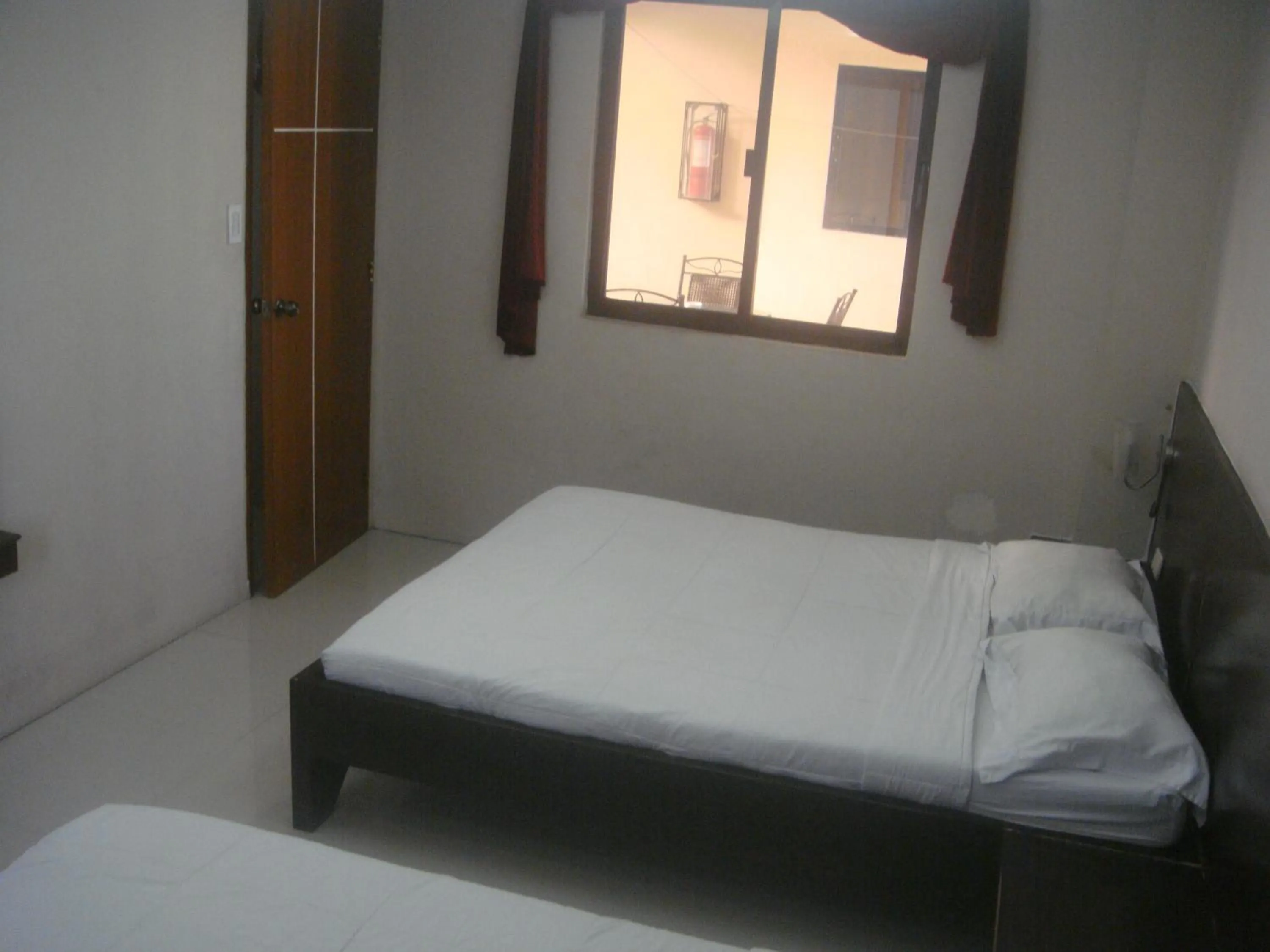 Day, Bed in Hidden Pearl Hotel (Janus Luxury Suites)