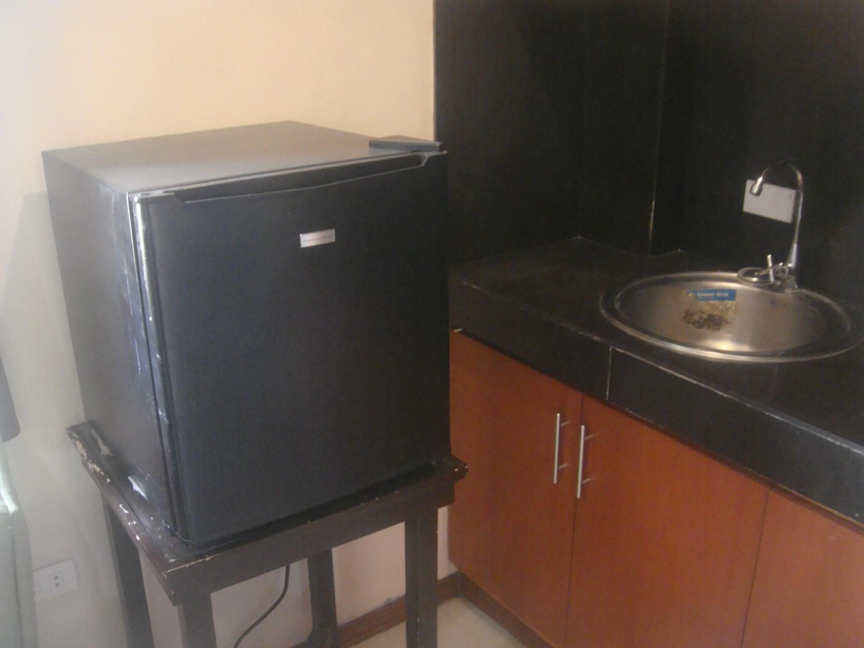 Kitchen or kitchenette in Hidden Pearl Hotel (Janus Luxury Suites)