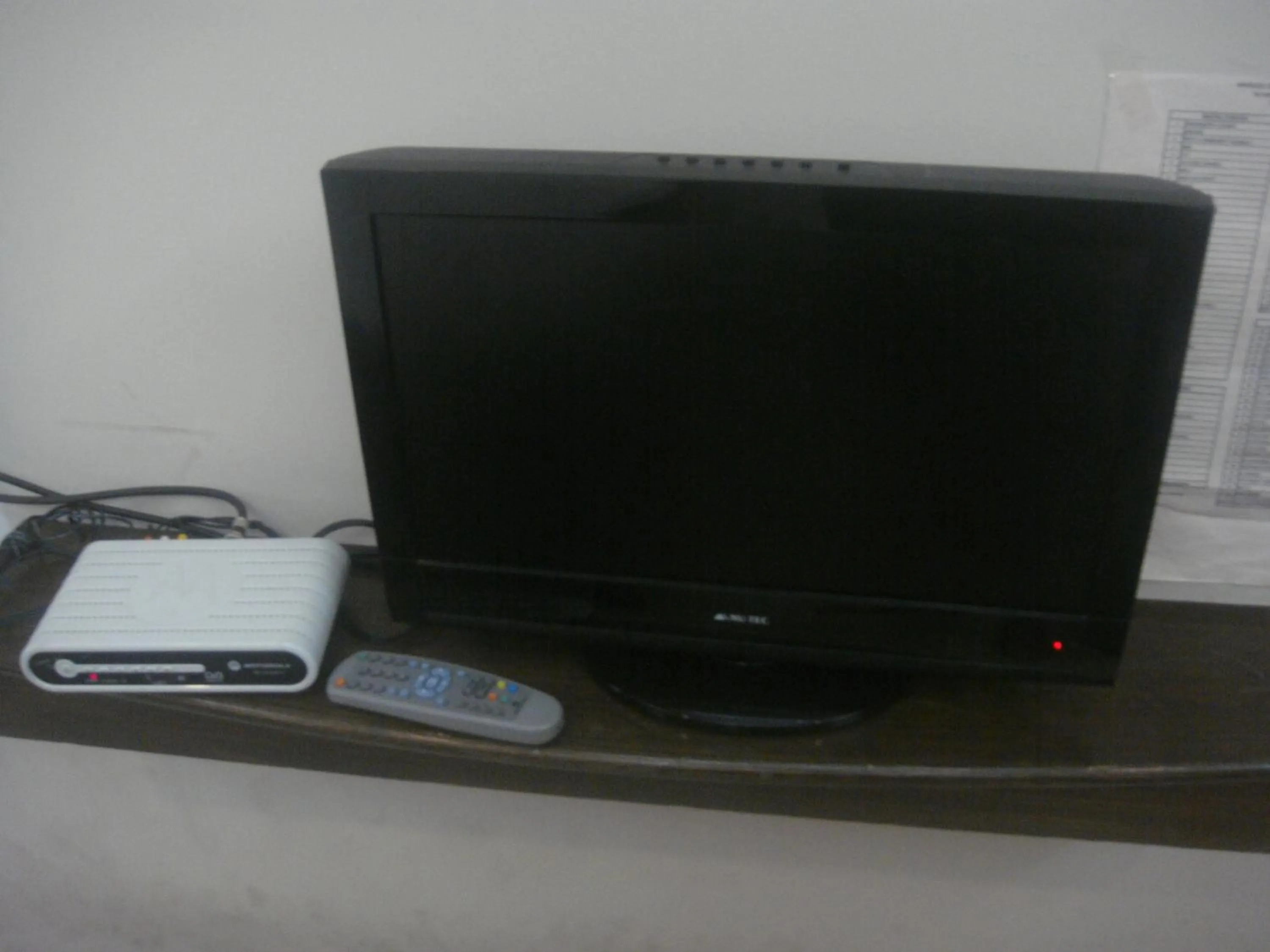 TV and multimedia in Hidden Pearl Hotel (Janus Luxury Suites)