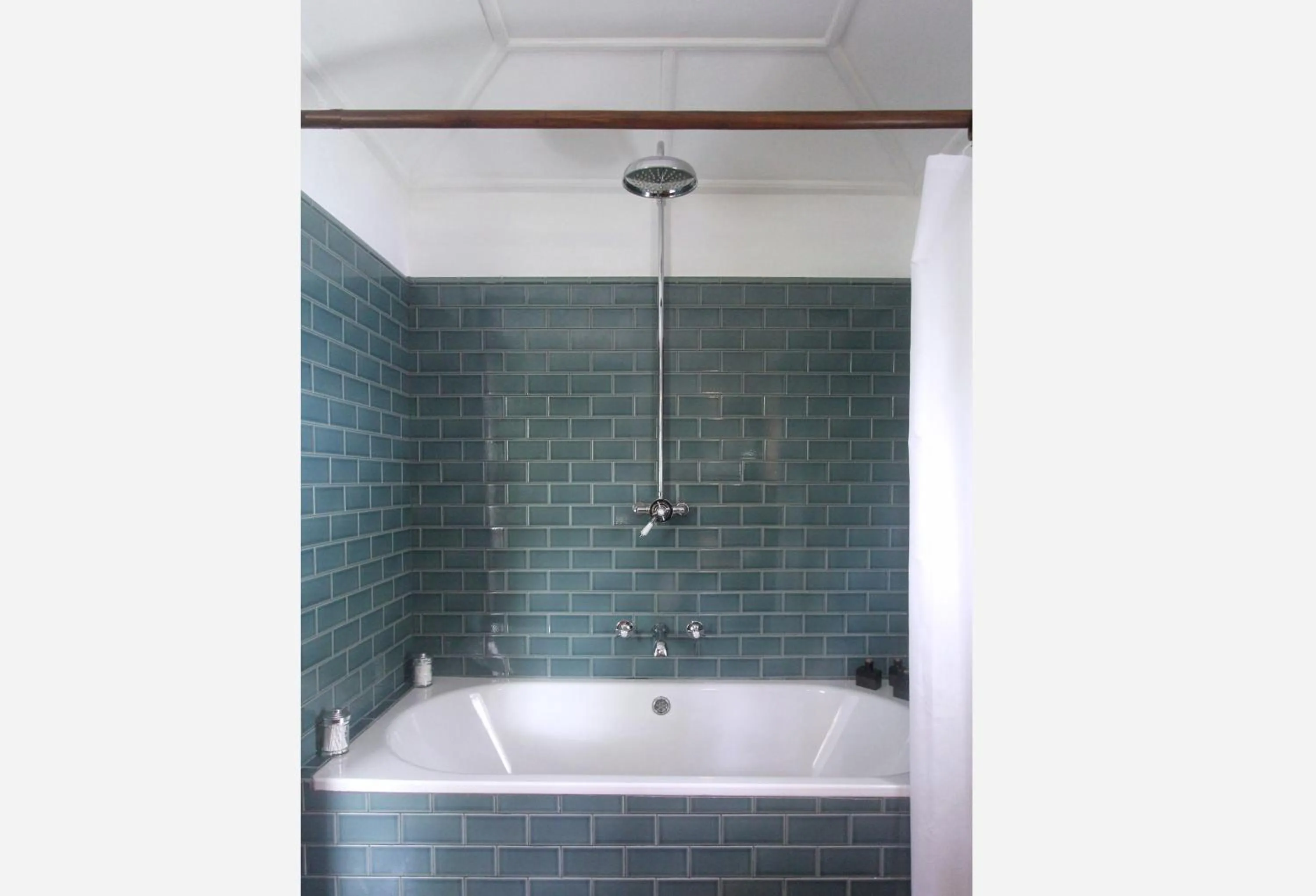 Shower in The Planters House