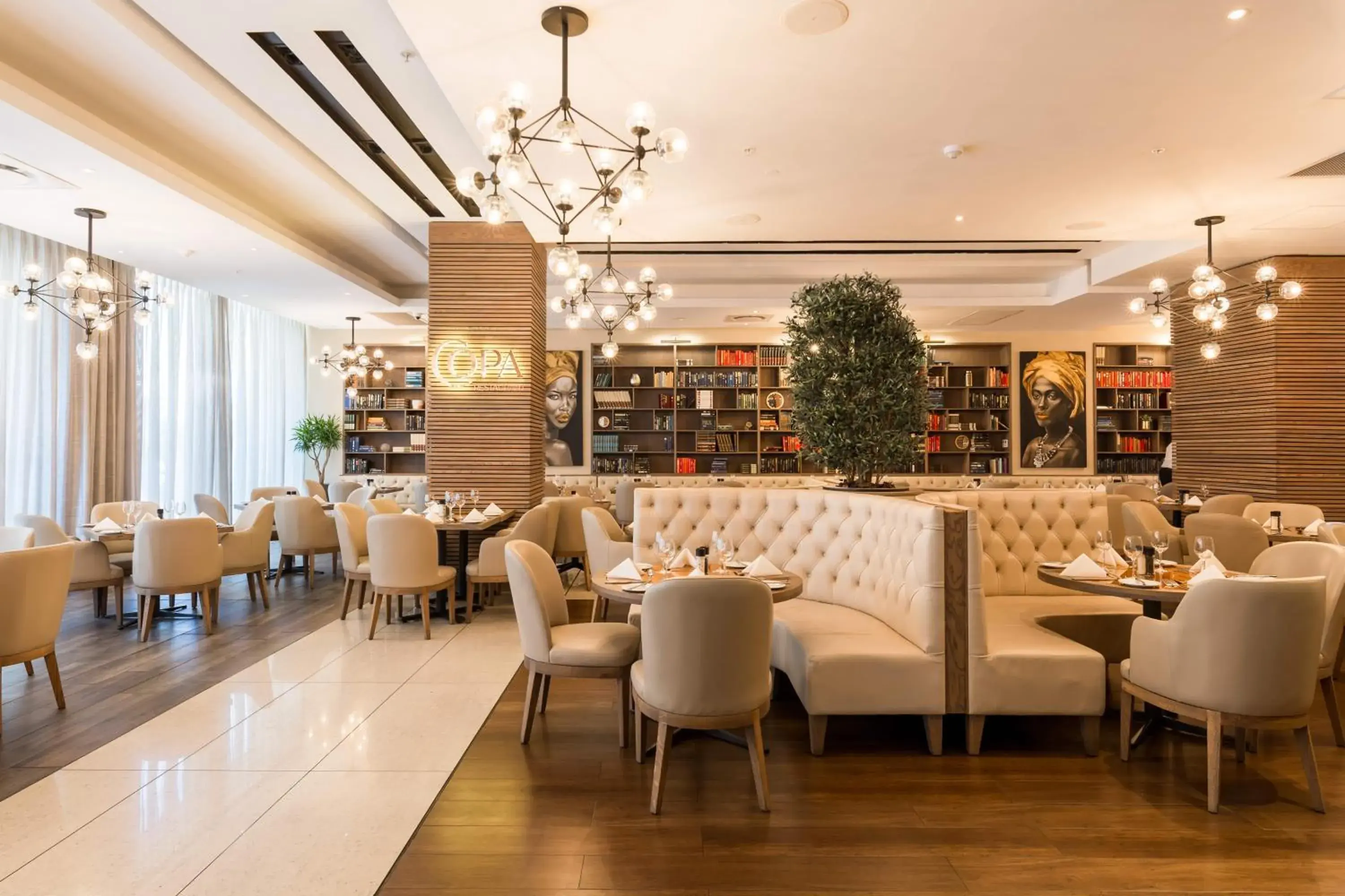 Restaurant/places to eat in Pepperclub Hotel Restaurant/places to eat in Pepperclub Hotel