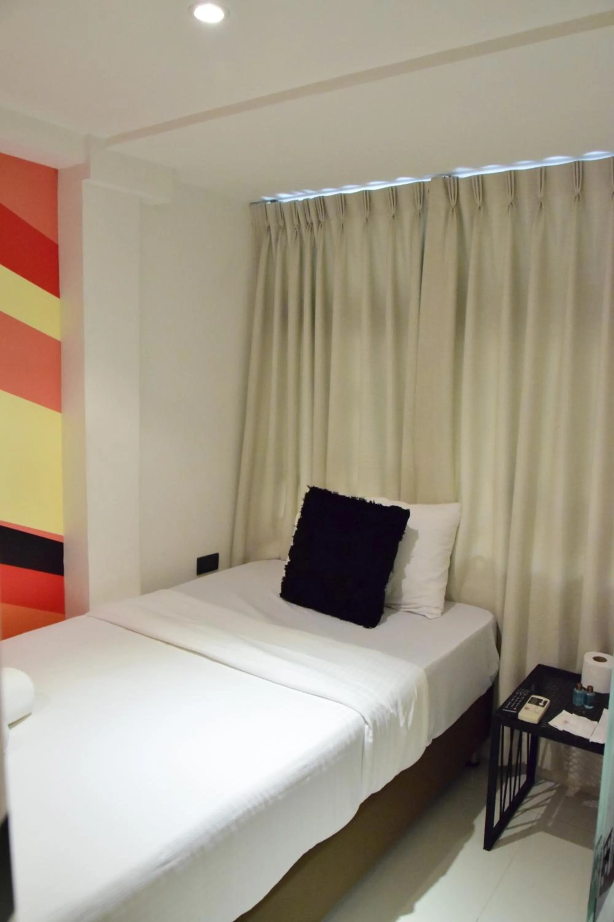 Single Room with Bathroom - single occupancy in Double Five
