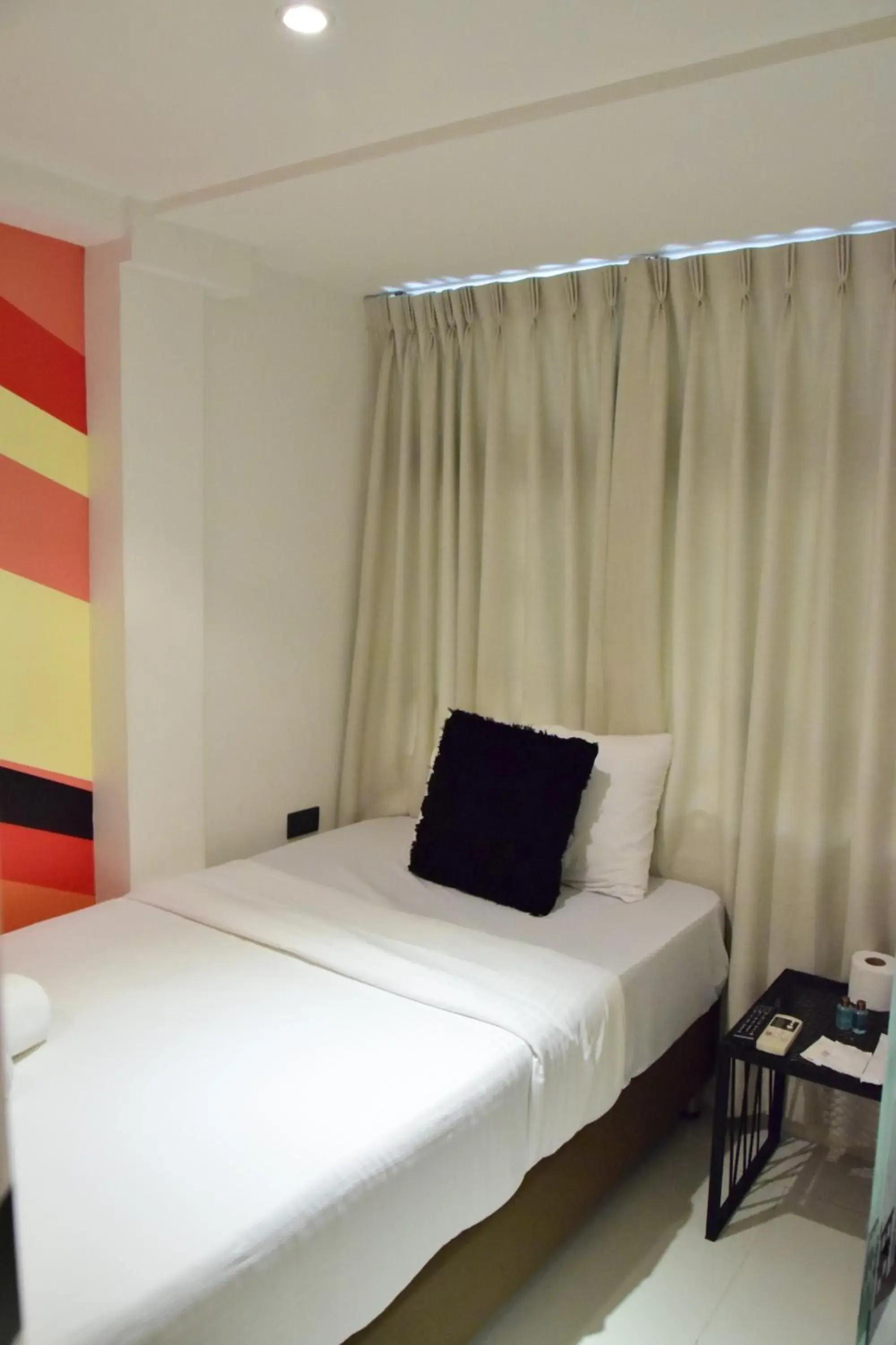 Single Room with Bathroom - single occupancy in Double Five Single Room with Bathroom - single occupancy in Double Five