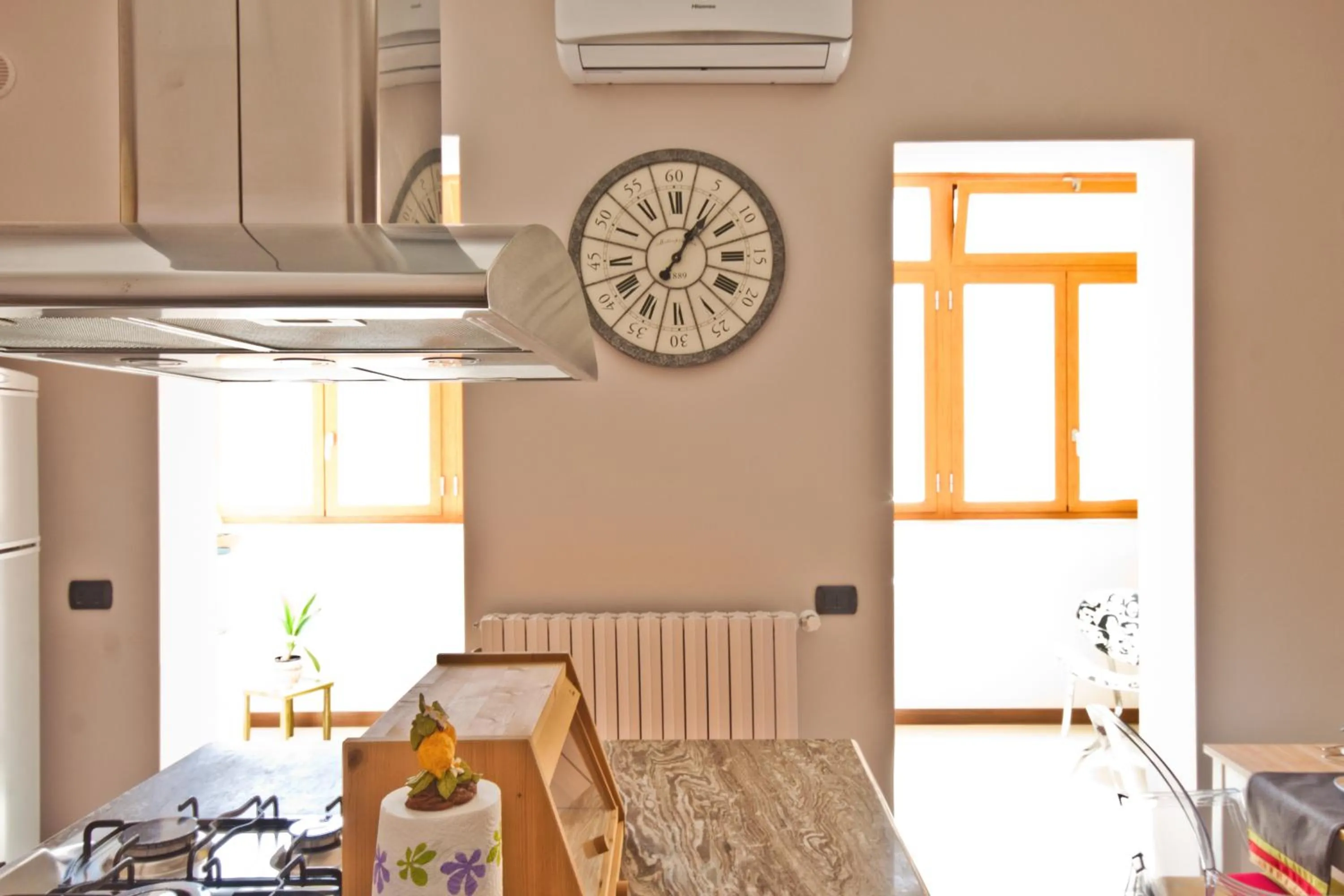 Communal kitchen in KiBari B&B