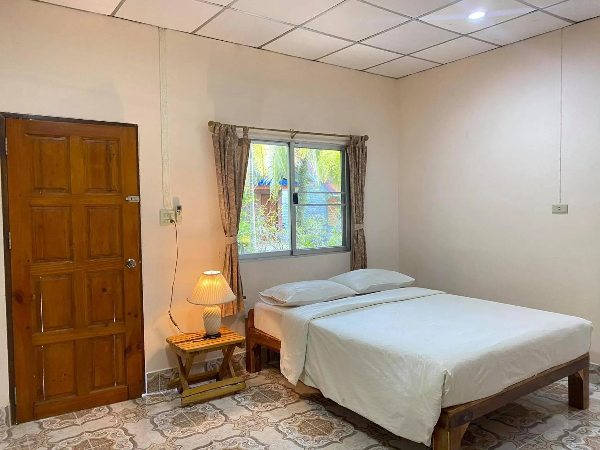 Bedroom, Bed in Coconut Bungalow