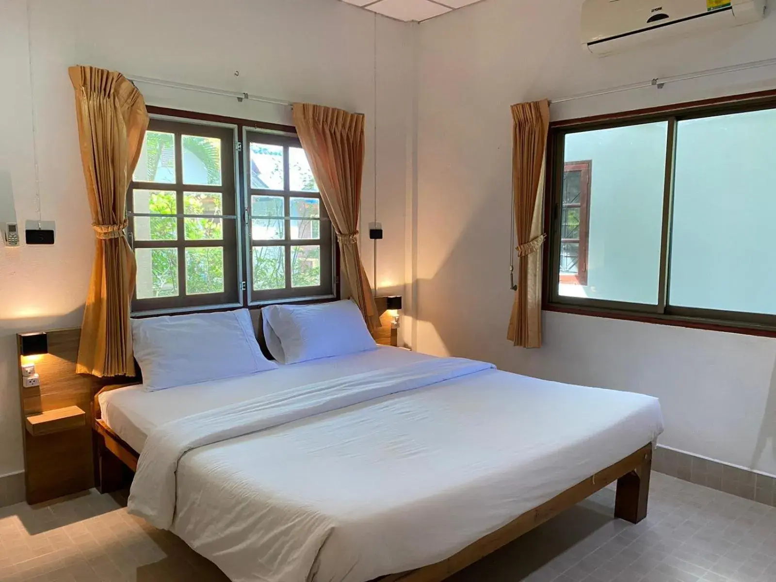 Property building, Bed in Coconut Bungalow Property building, Bed in Coconut Bungalow