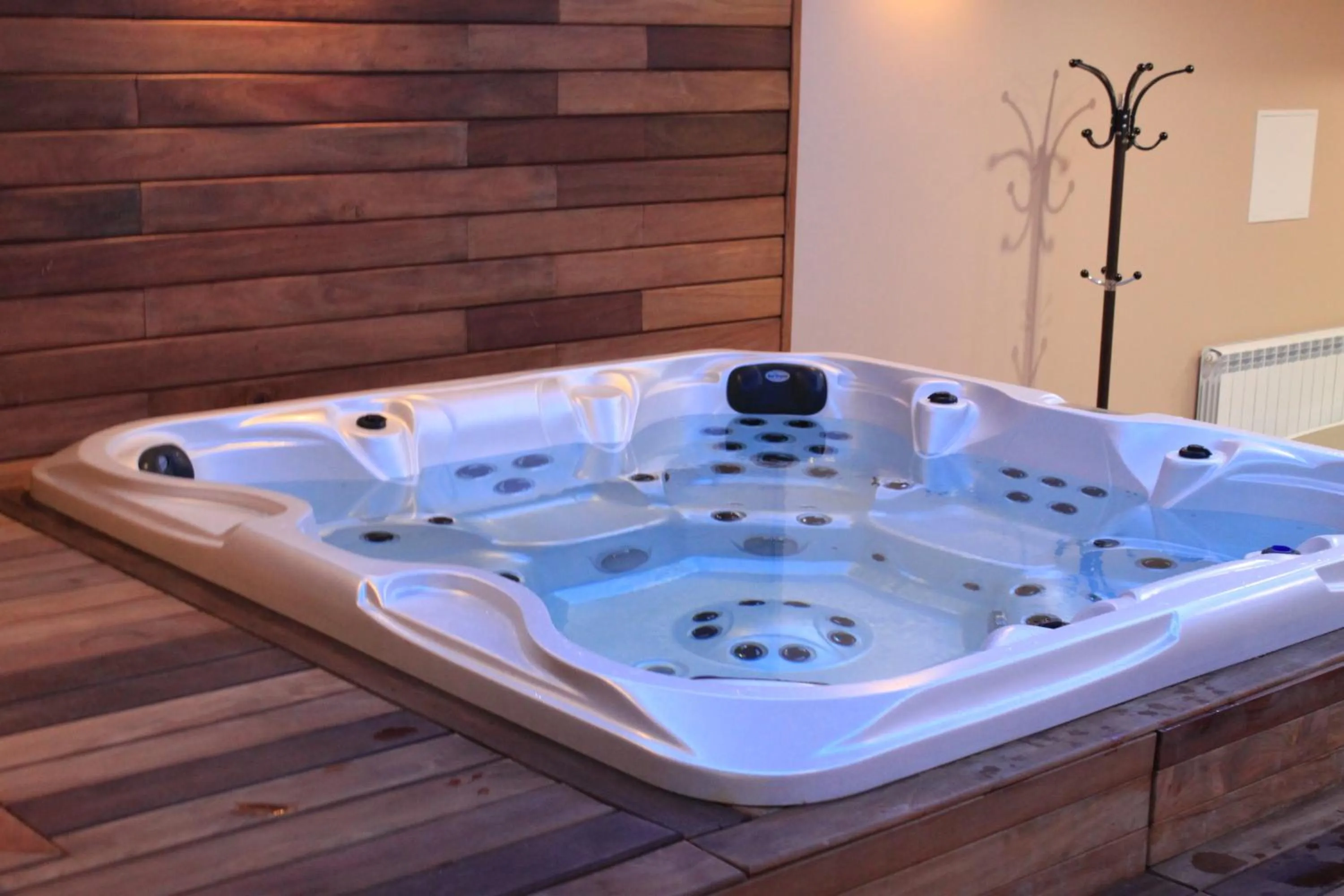 Hot Tub in Park Hotel and SPA Vella Hills