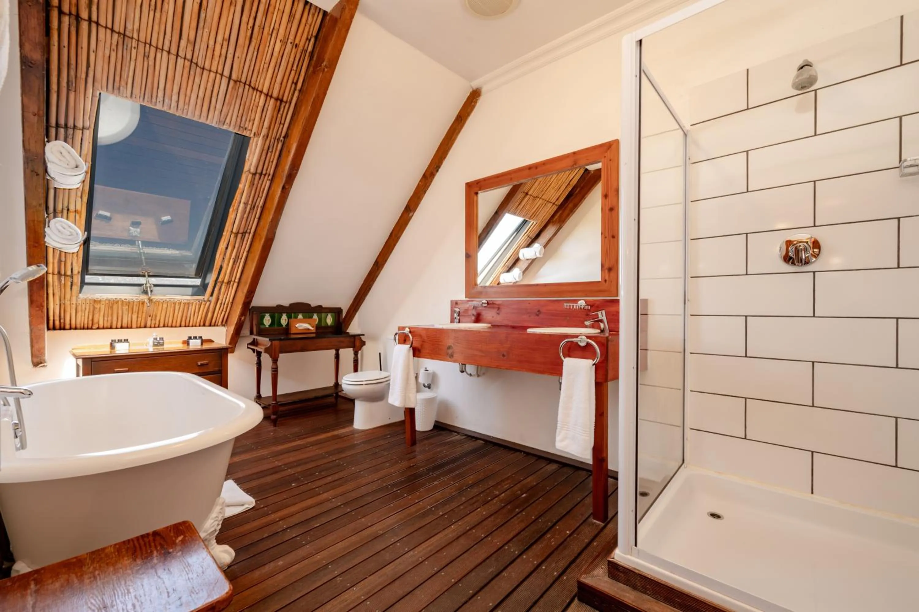 Shower in The Farmhouse Hotel