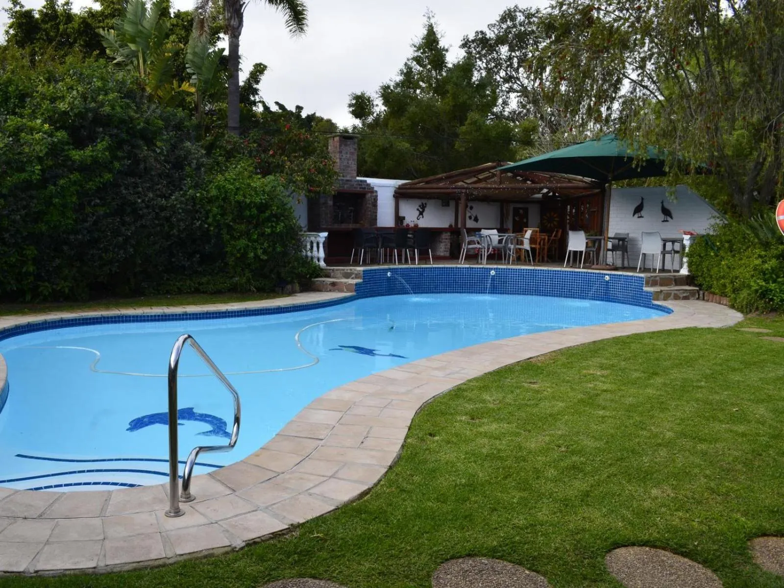 Swimming pool in Somer Place B&B