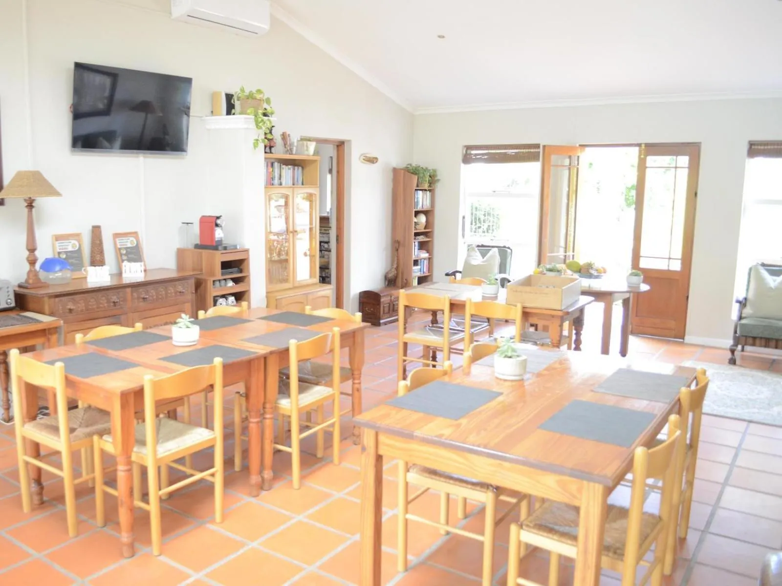 Dining area in Somer Place B&B