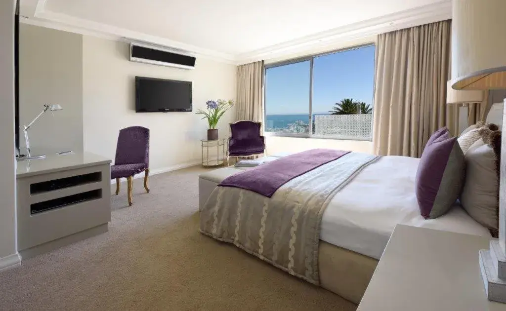 Bed in The Clarendon - Bantry Bay Bed in The Clarendon - Bantry Bay