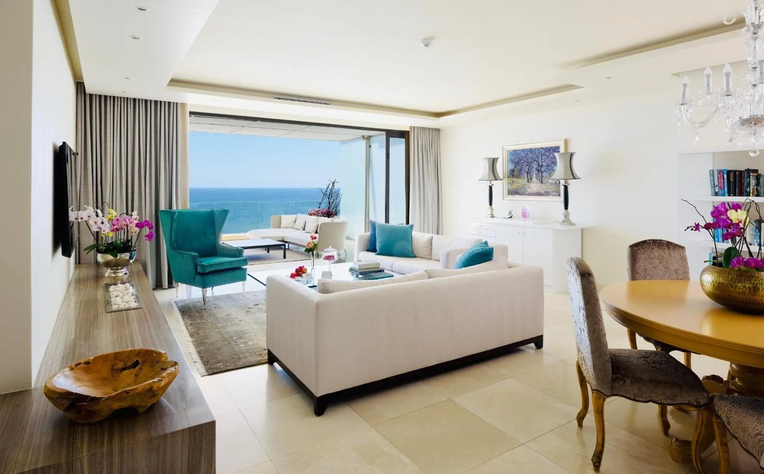 Sea view in The Clarendon - Bantry Bay Sea view in The Clarendon - Bantry Bay