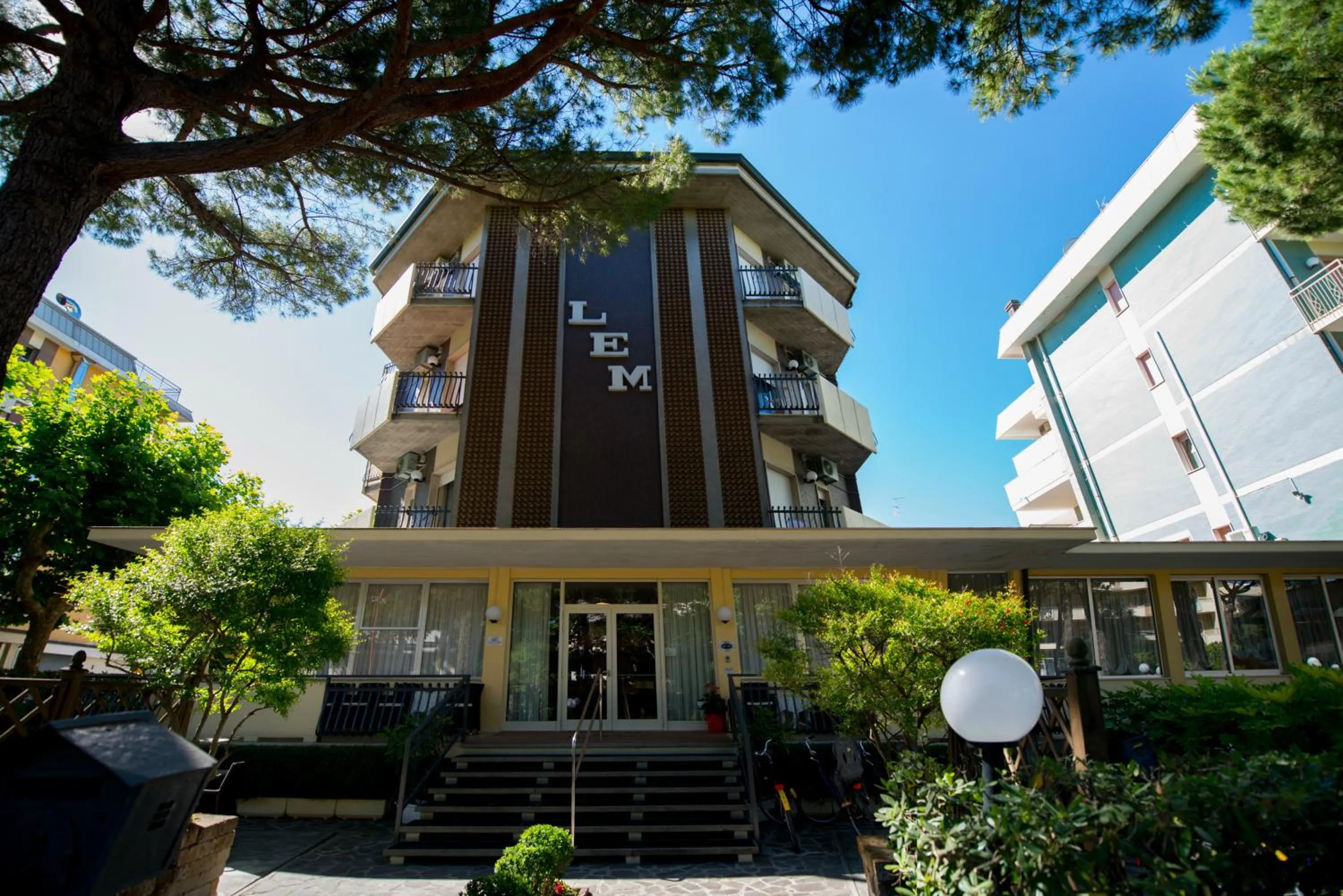 Facade/entrance in Hotel Lem-Casadei