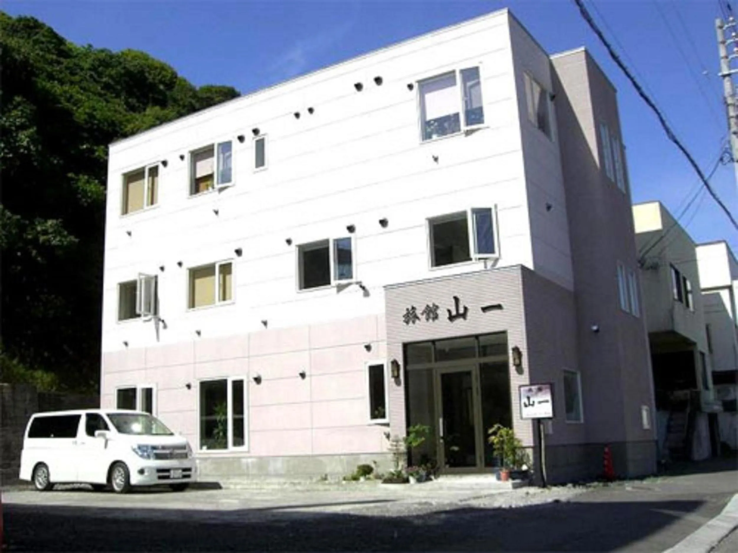 Facade/entrance in Ryokan Yamaichi