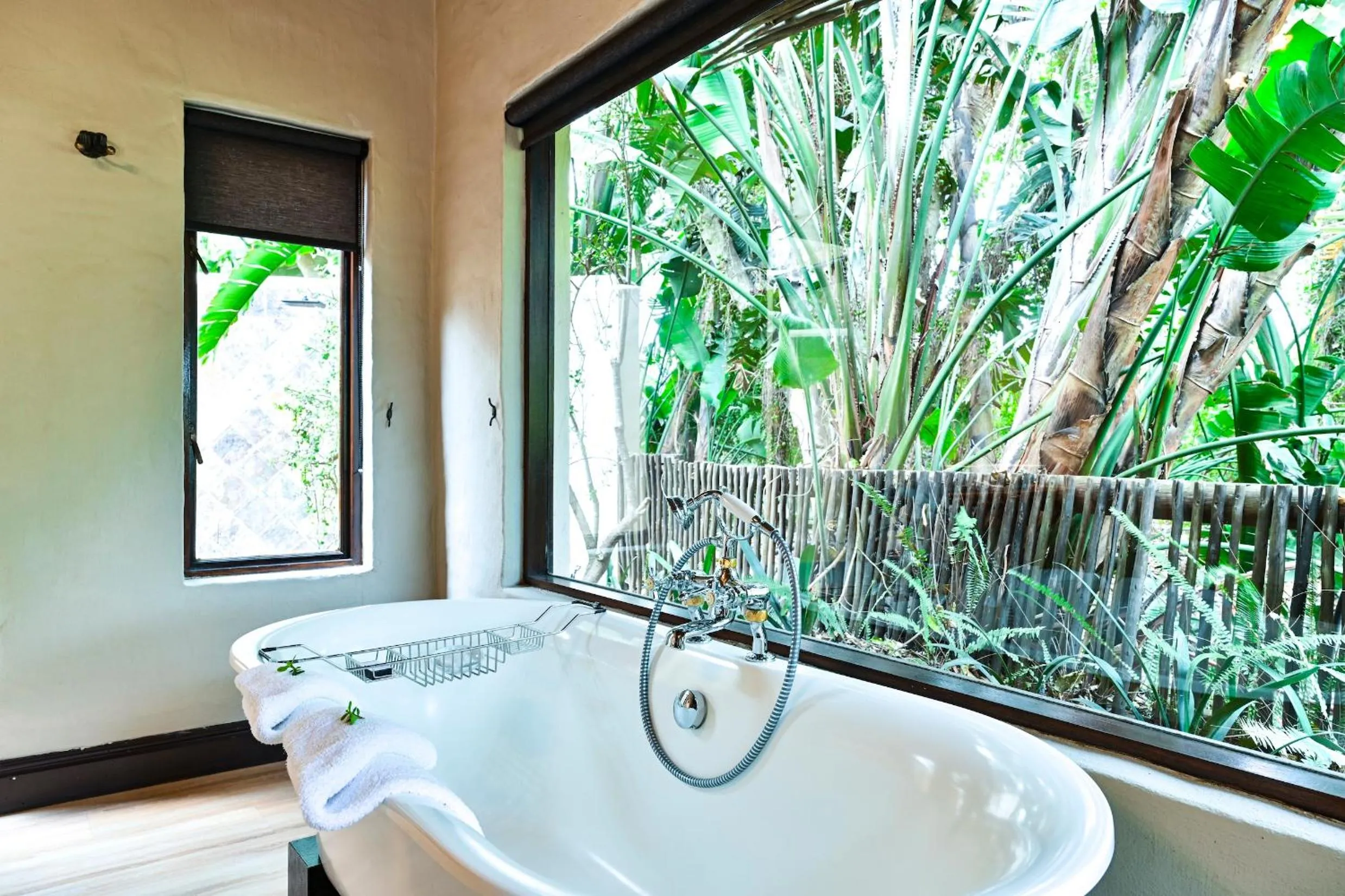 Garden view in Woodall Country House and Spa