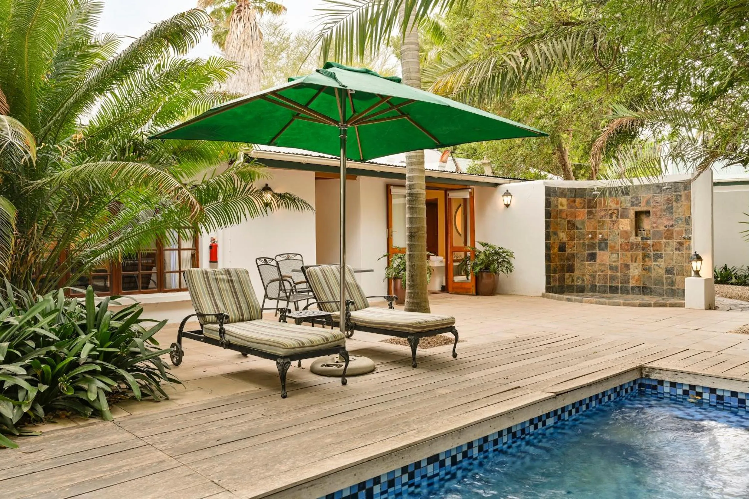 Patio in Woodall Country House and Spa