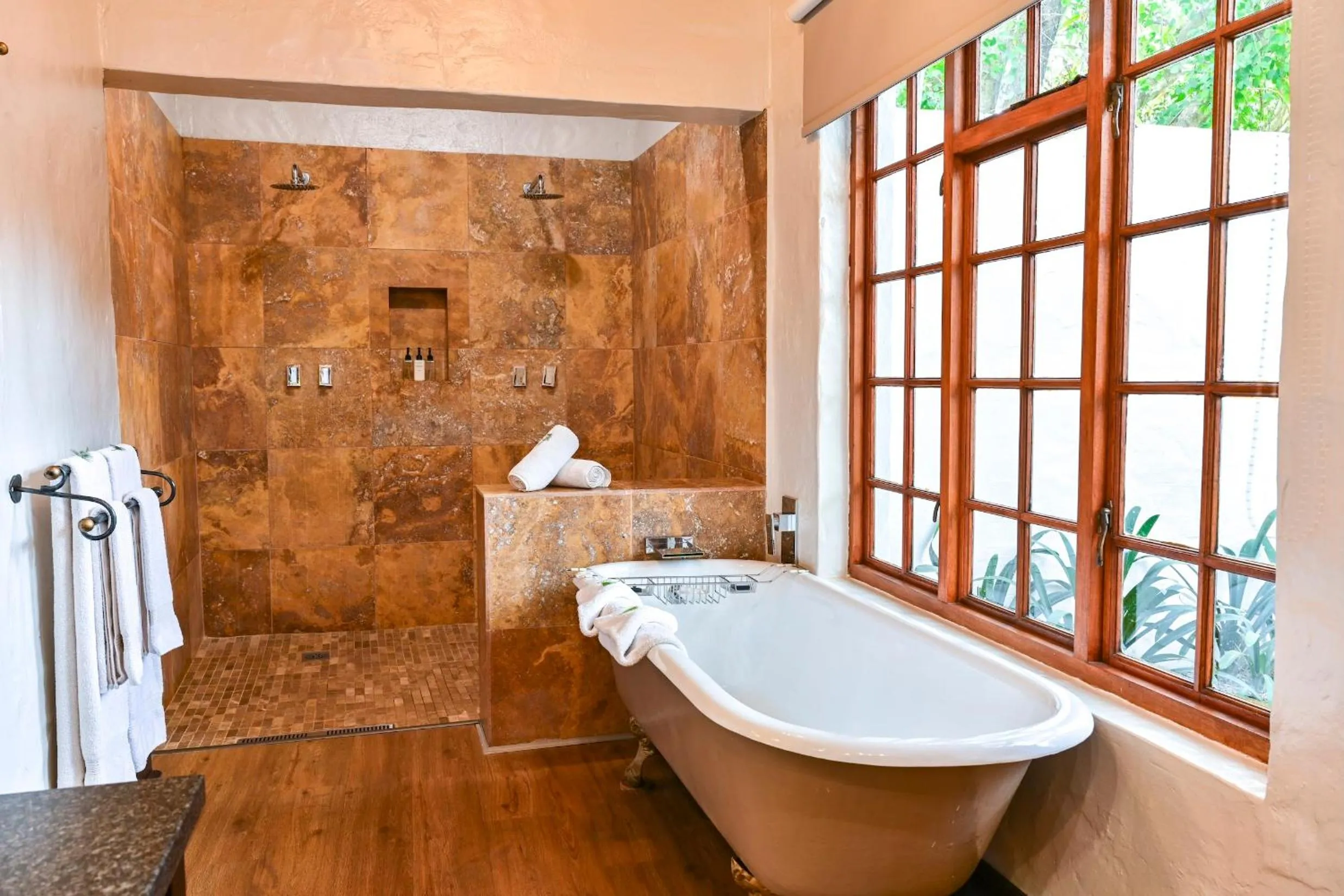 Shower in Woodall Country House and Spa
