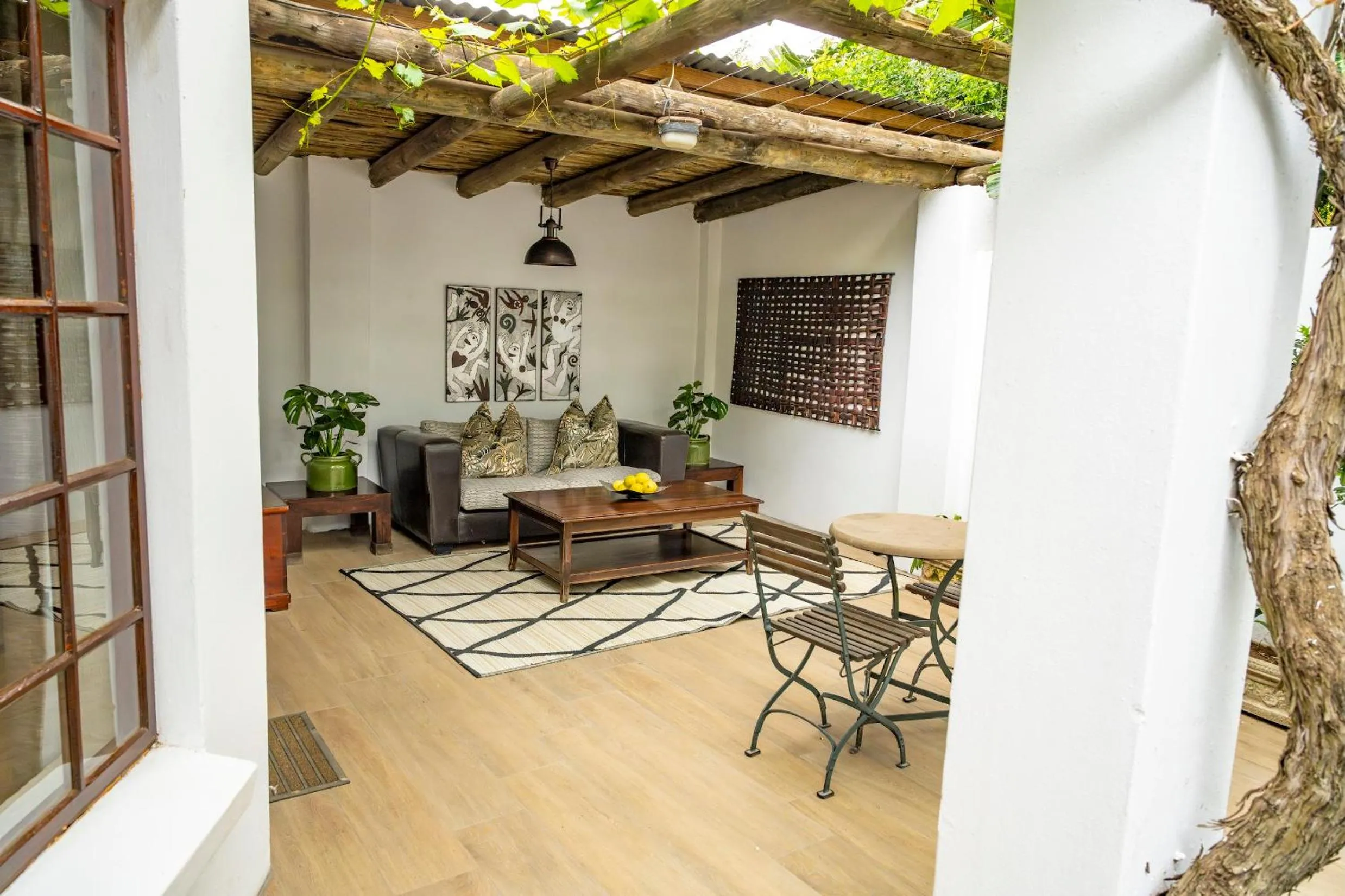 Patio in Woodall Country House and Spa