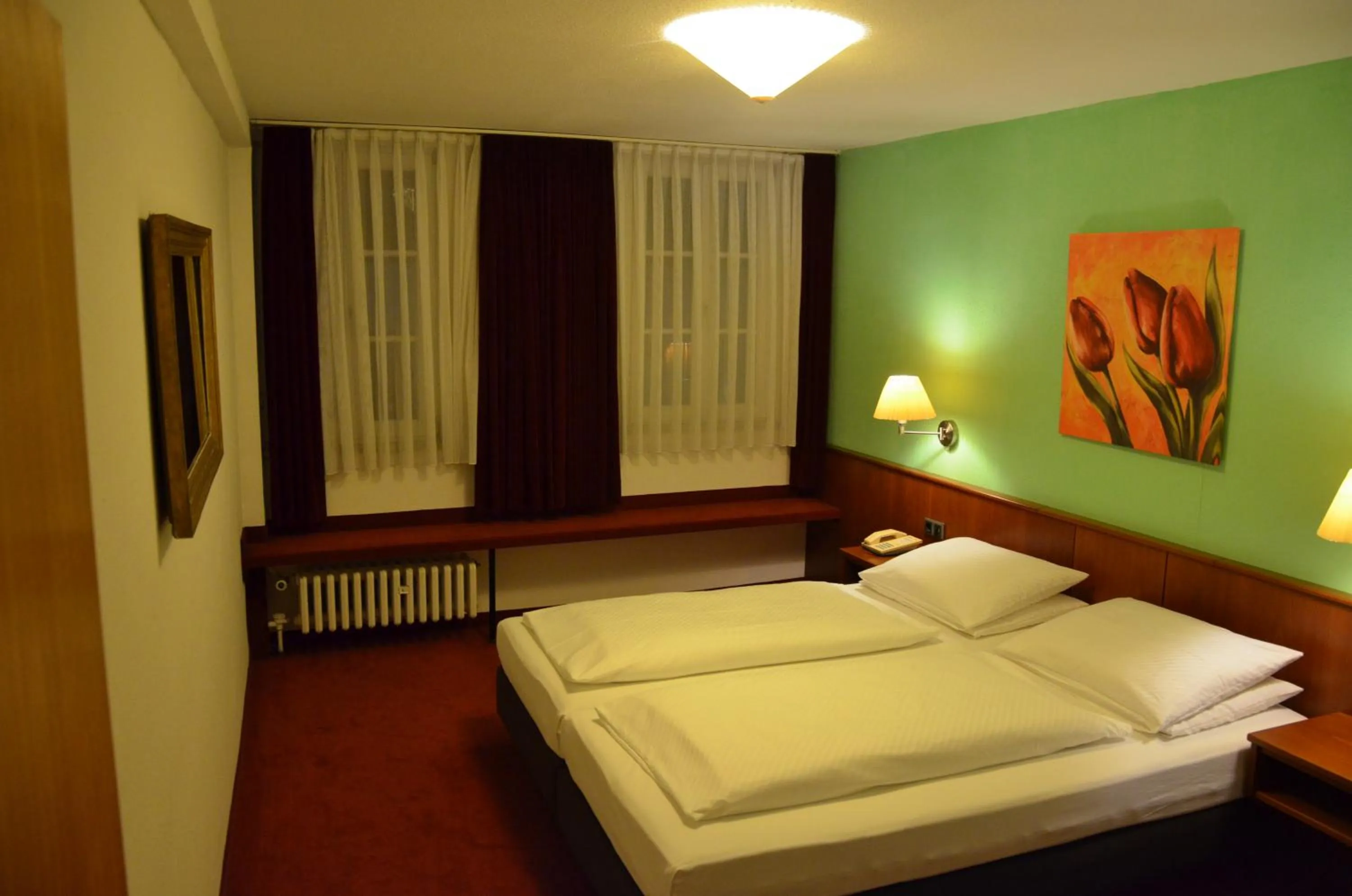 Photo of the whole room, Bed in Badischer Hof