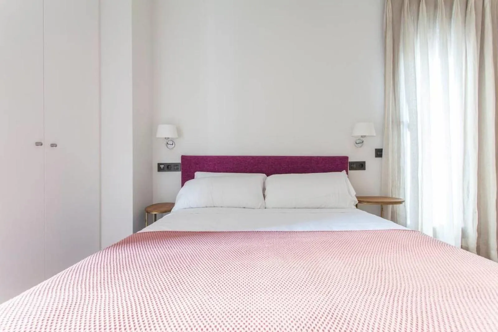 Bedroom, Bed in Apartamentos RG Dúplex San Bernardo