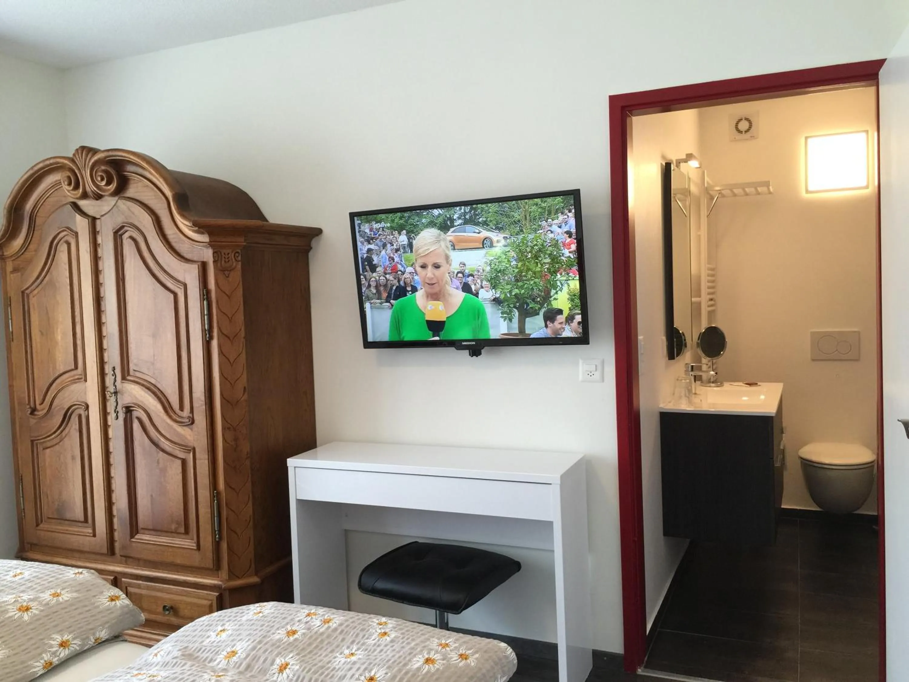 Toilet, Bed in Römerhof - Hotel with Self Check-in
