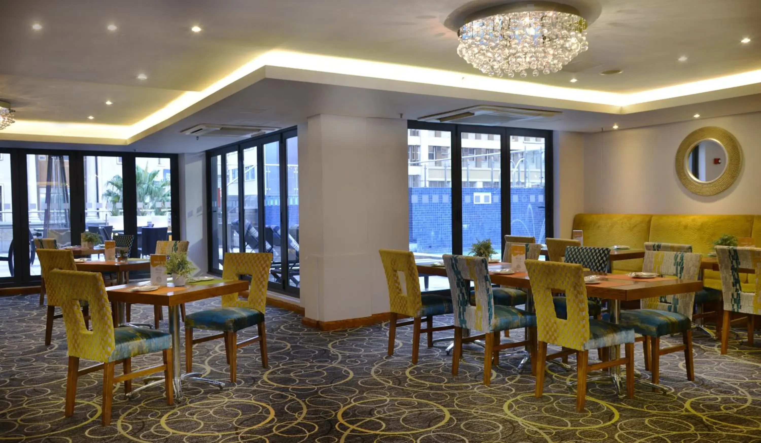 Restaurant/places to eat in Cresta Grande Cape Town Restaurant/places to eat in Cresta Grande Cape Town