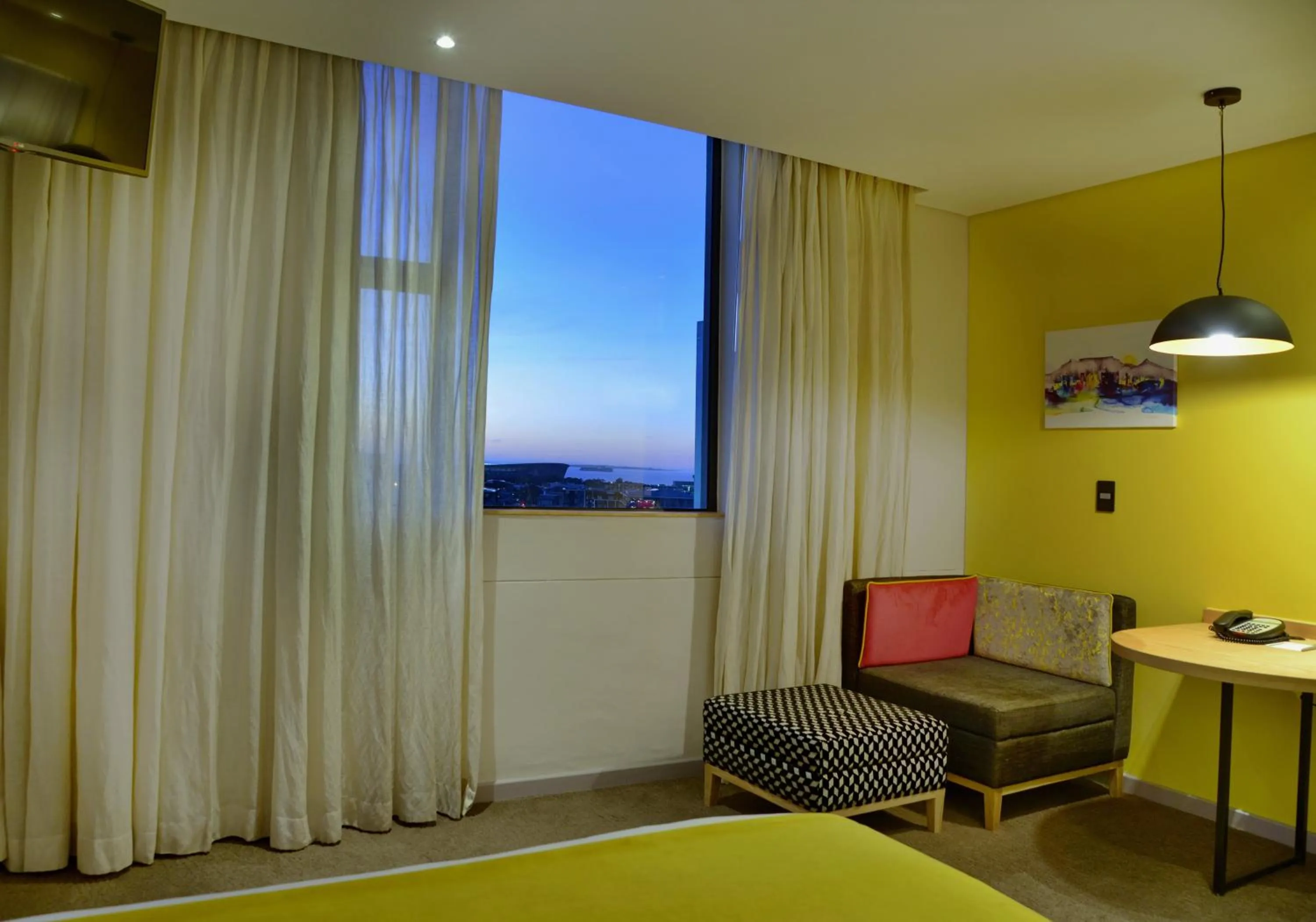 Bedroom, Bed in Cresta Grande Cape Town