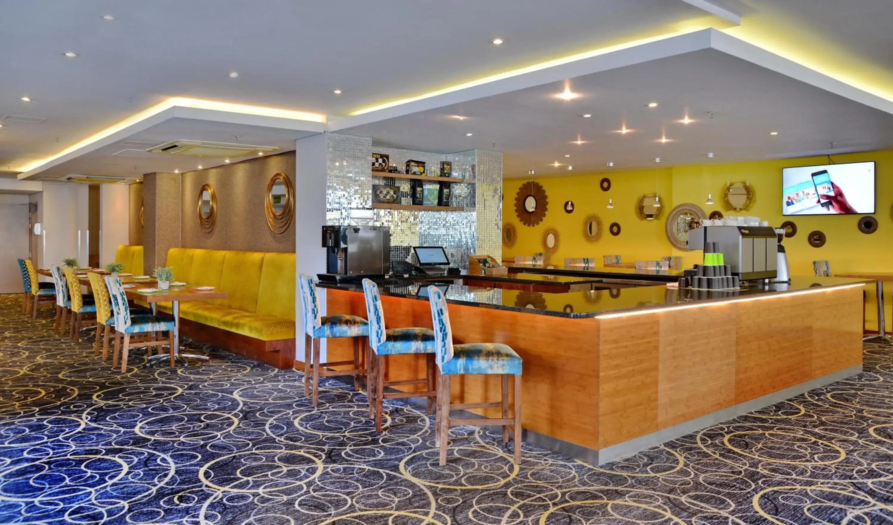 Lounge or bar in Cresta Grande Cape Town Lounge or bar in Cresta Grande Cape Town