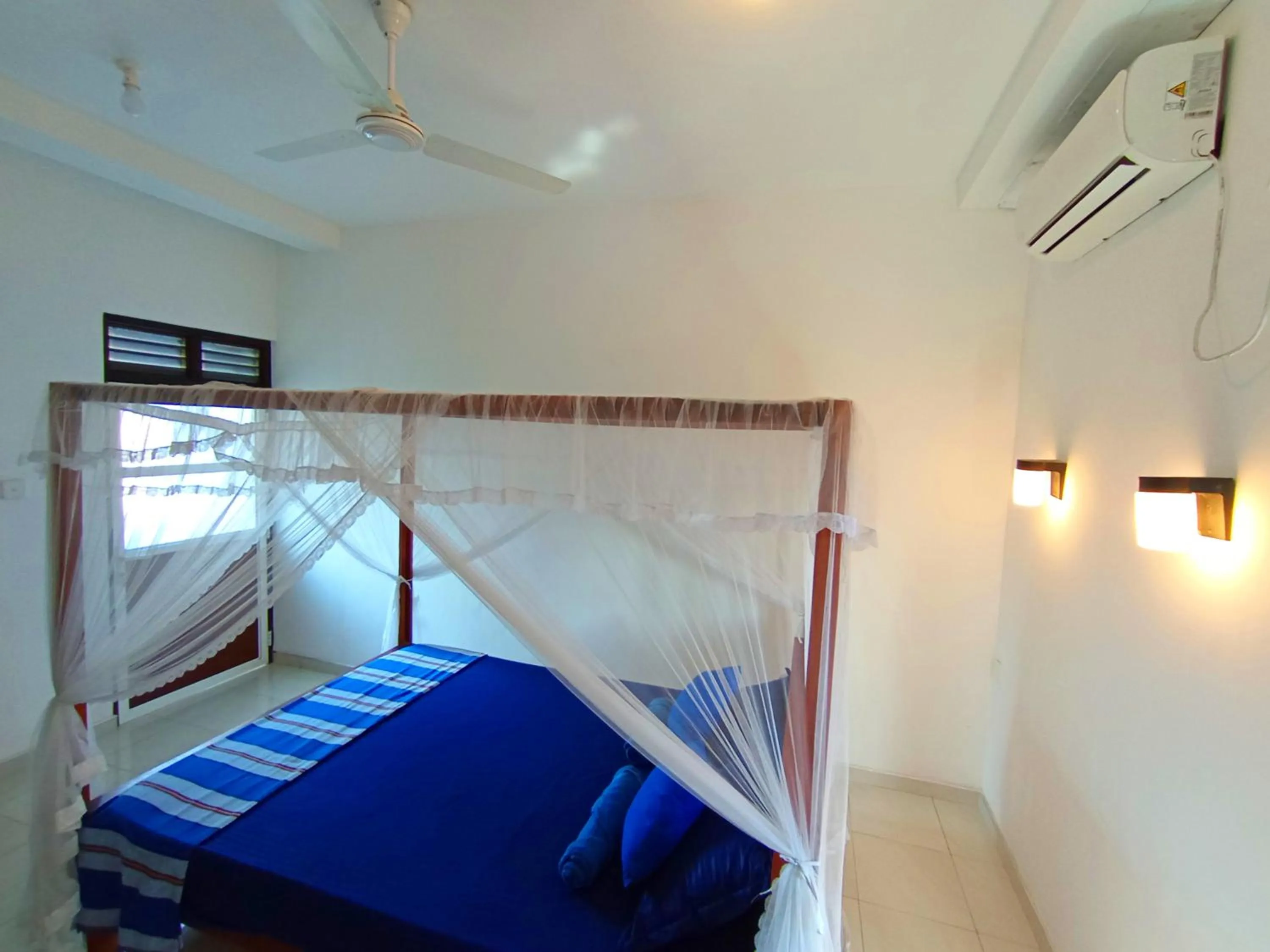 Bed in Allan Guest Mirissa