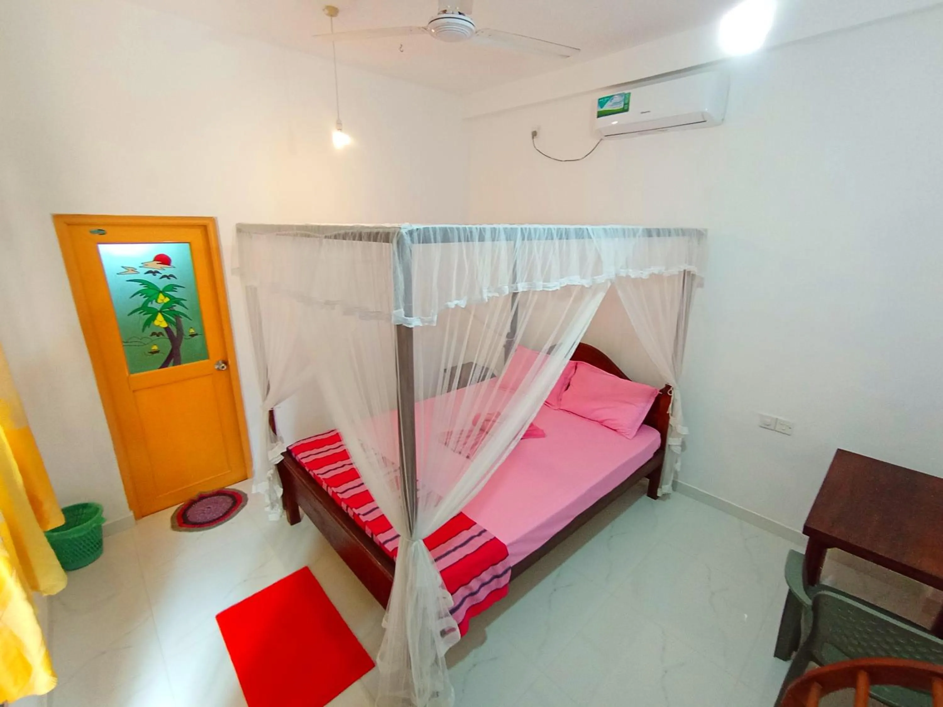 Bed in Allan Guest Mirissa