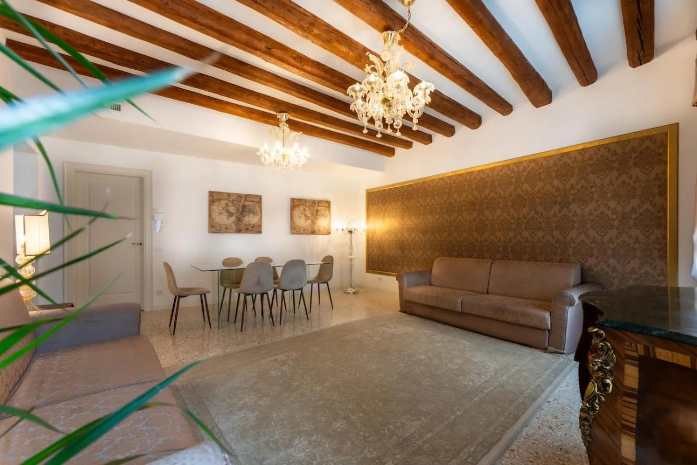 Living room in San Teodoro Palace - Luxury Apartments
