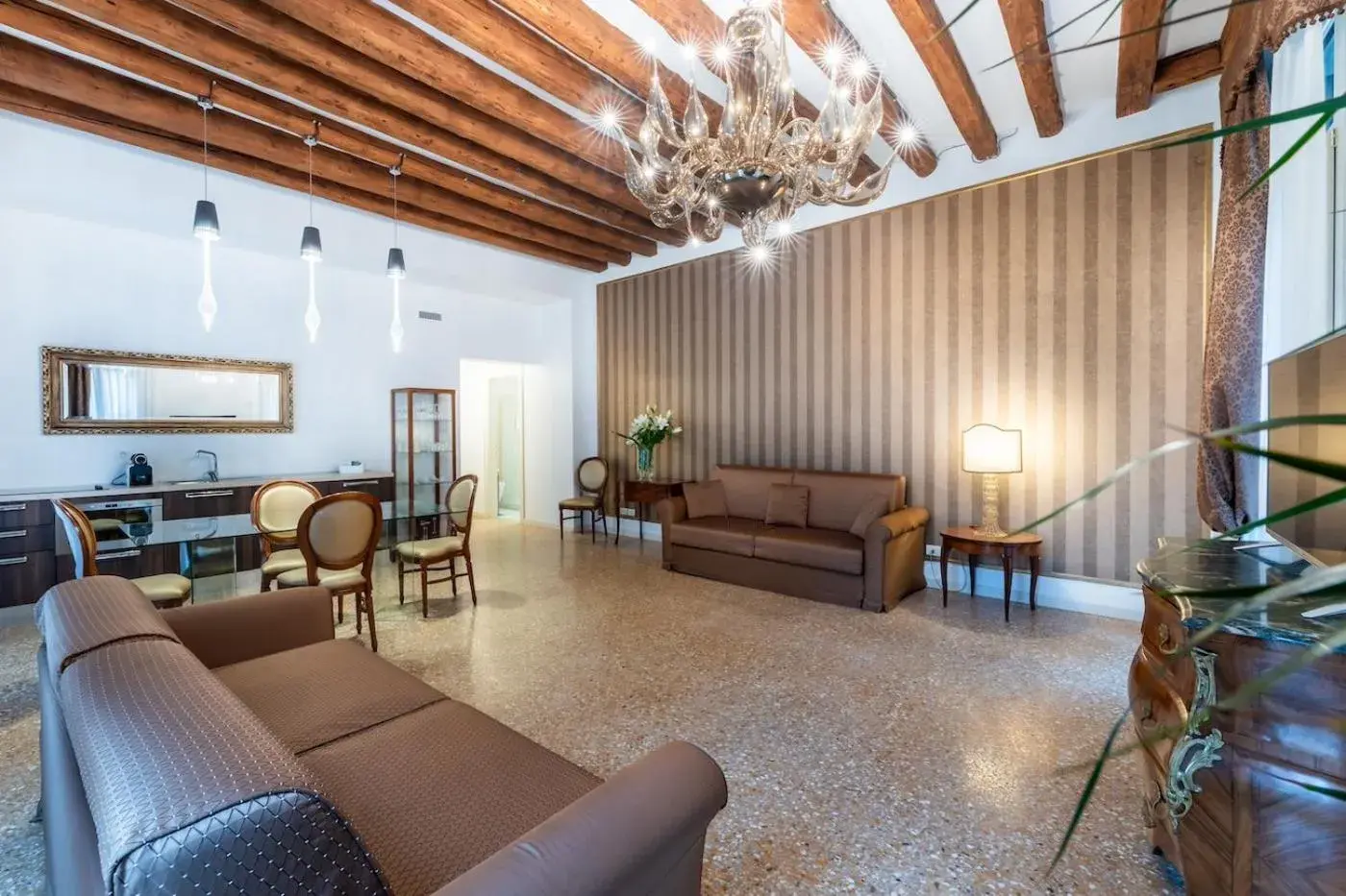 Living room in San Teodoro Palace - Luxury Apartments Living room in San Teodoro Palace - Luxury Apartments