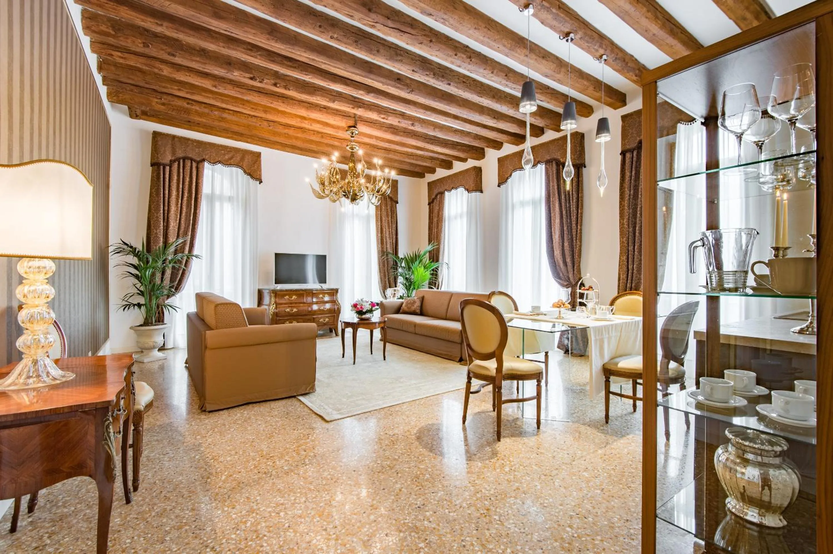 Living room in San Teodoro Palace - Luxury Apartments