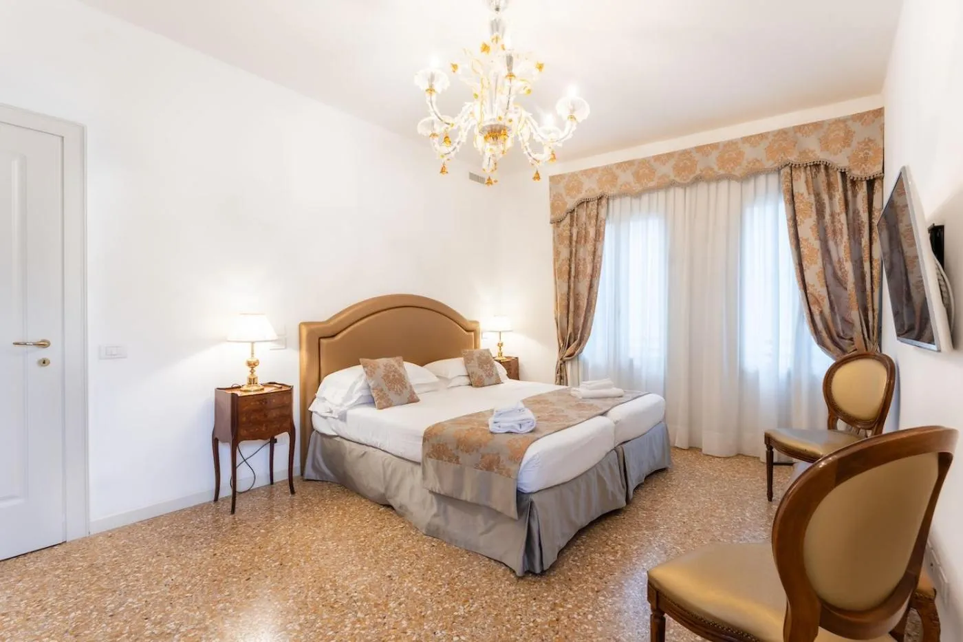 Bedroom, Bed in San Teodoro Palace - Luxury Apartments