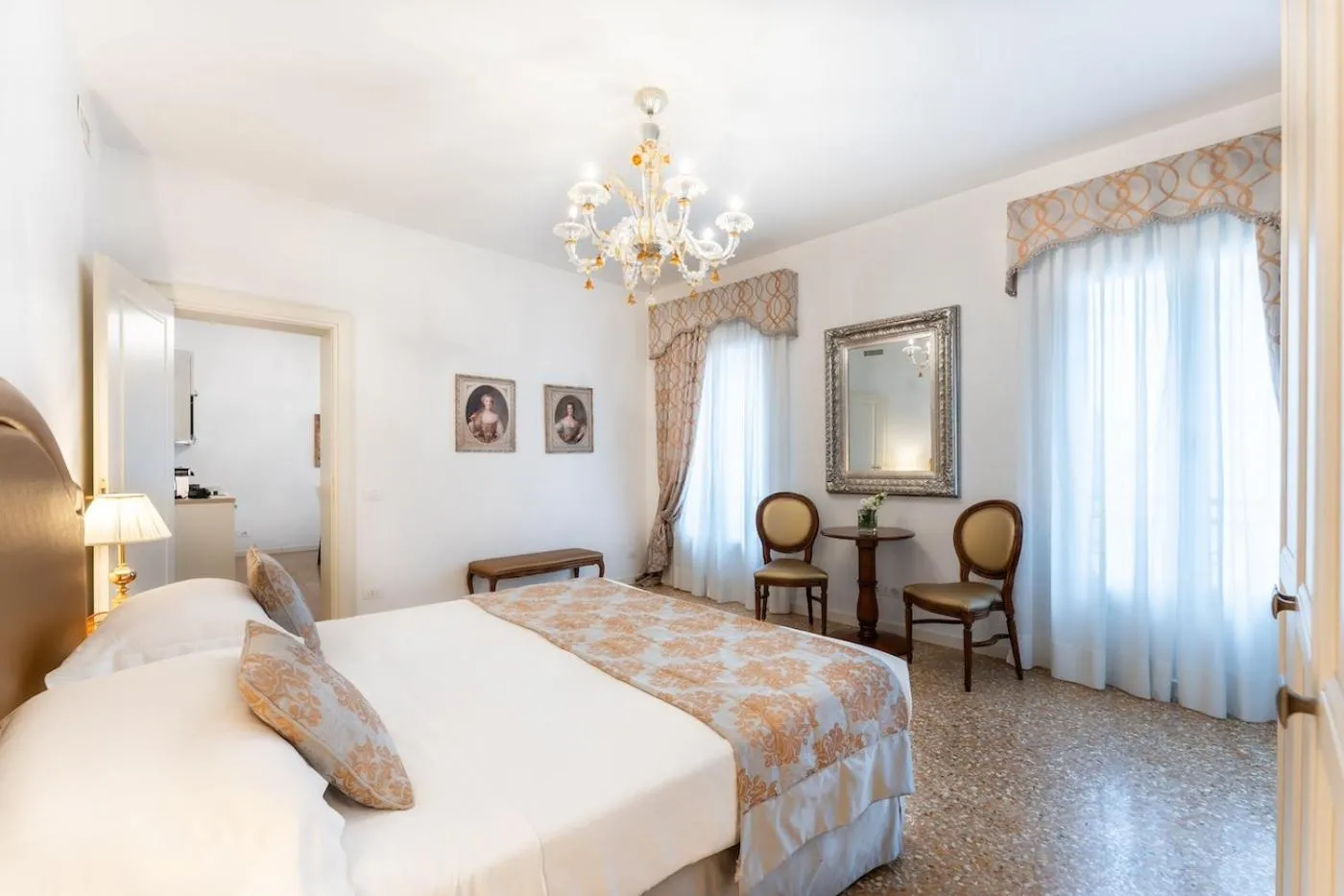Bedroom, Bed in San Teodoro Palace - Luxury Apartments