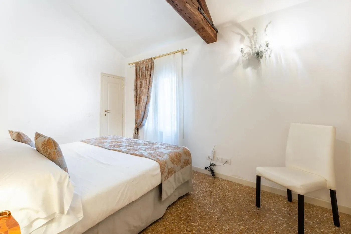 Bedroom, Bed in San Teodoro Palace - Luxury Apartments