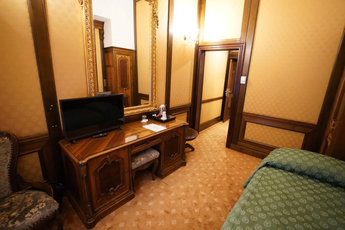 Bed in Hotel Casa Capsa