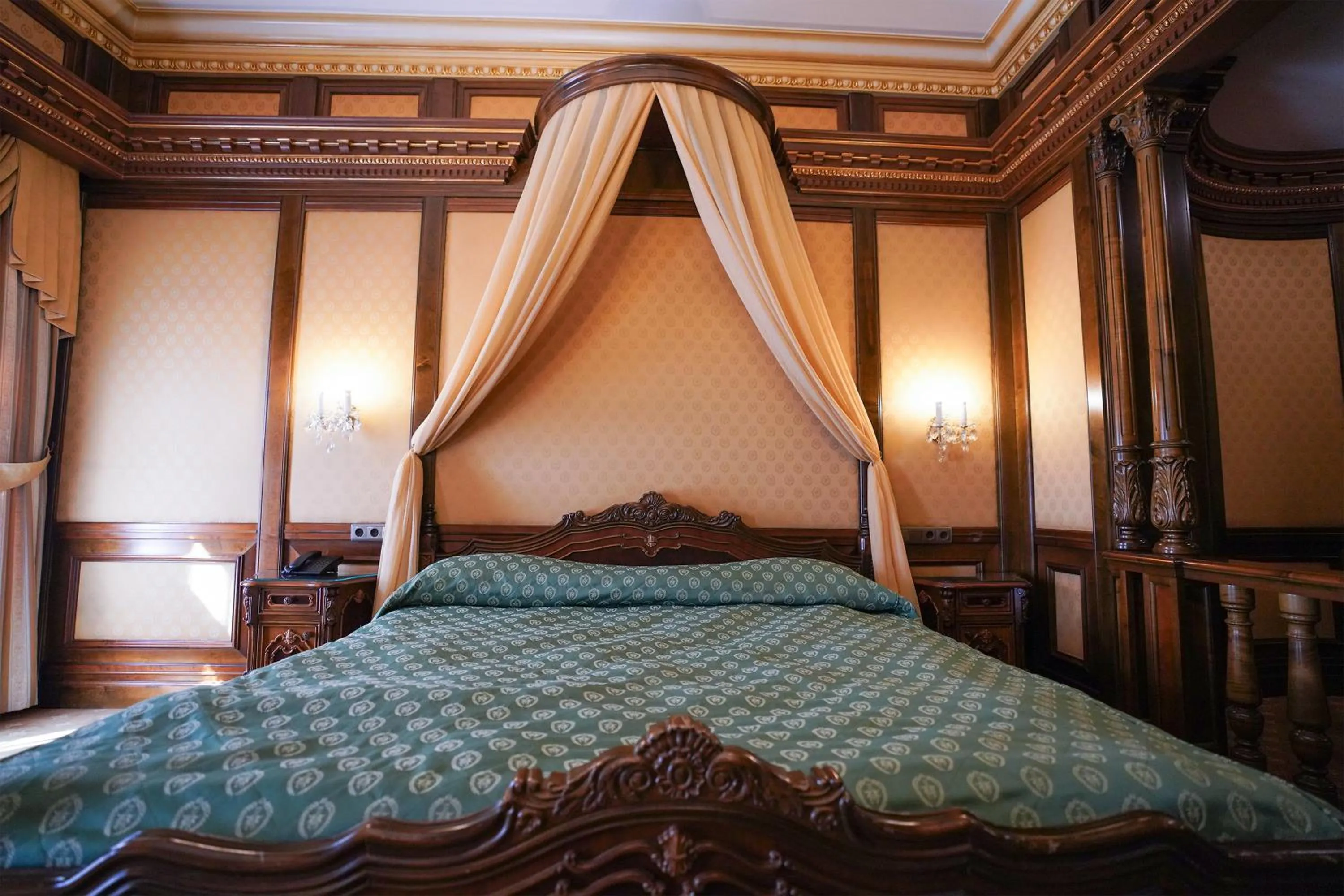 Bed in Hotel Casa Capsa
