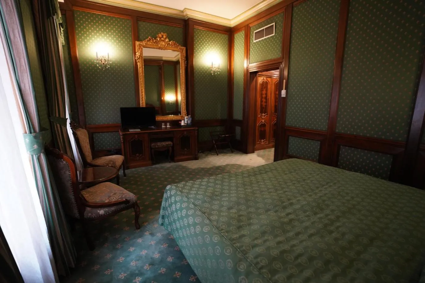 Bed in Hotel Casa Capsa