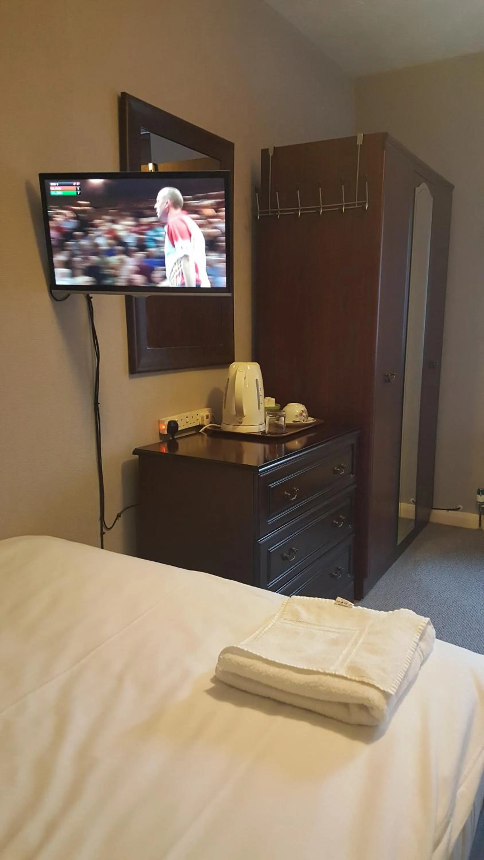 Photo of the whole room, Bed in Maindee Guest House