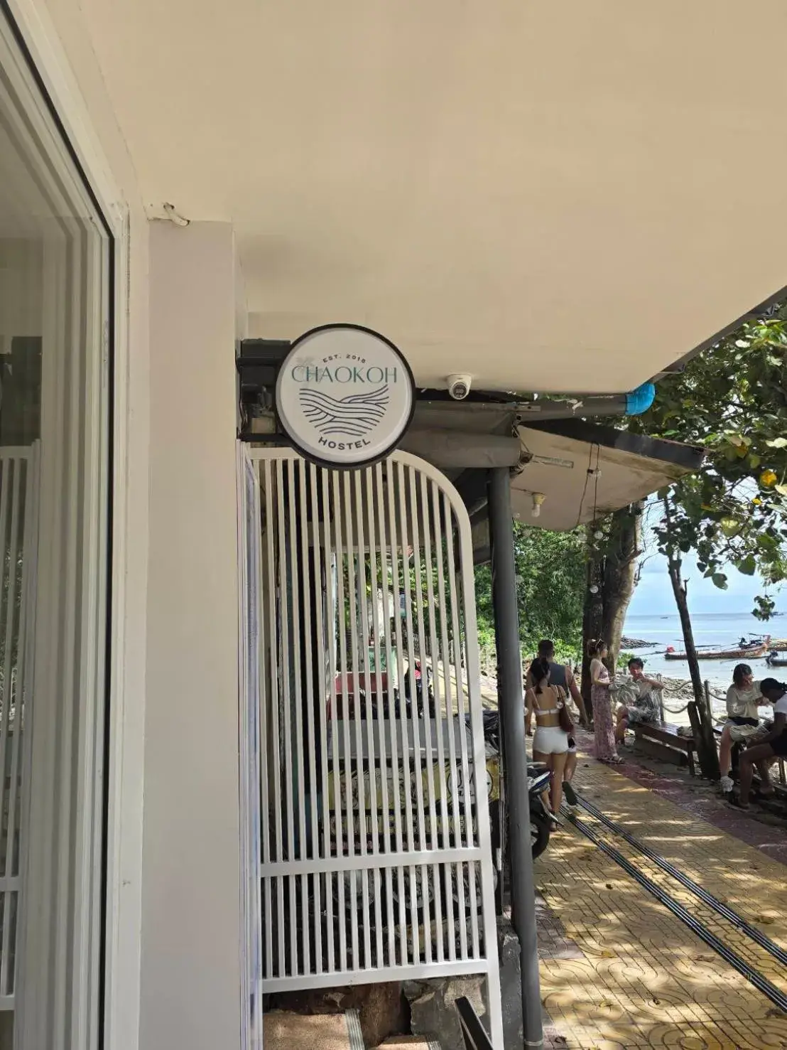 Property building in Chaokoh Phi Phi Hostel Property building in Chaokoh Phi Phi Hostel