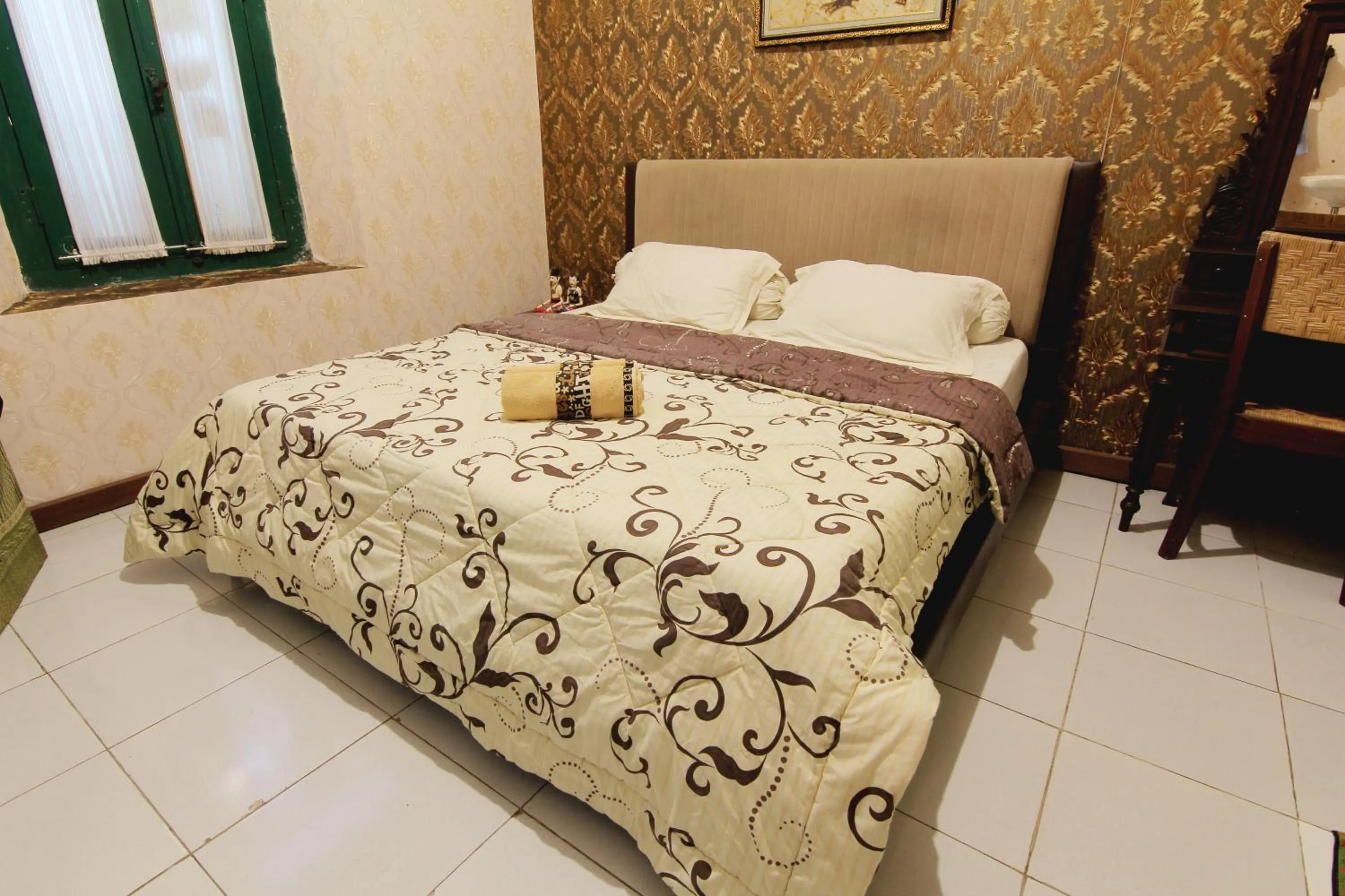 Photo of the whole room, Bed in Pendopo Andari Homestay